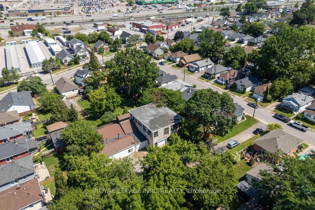 Photo 4 of 35 McGhie Street, St. Catharines, Downtown — HOMEH