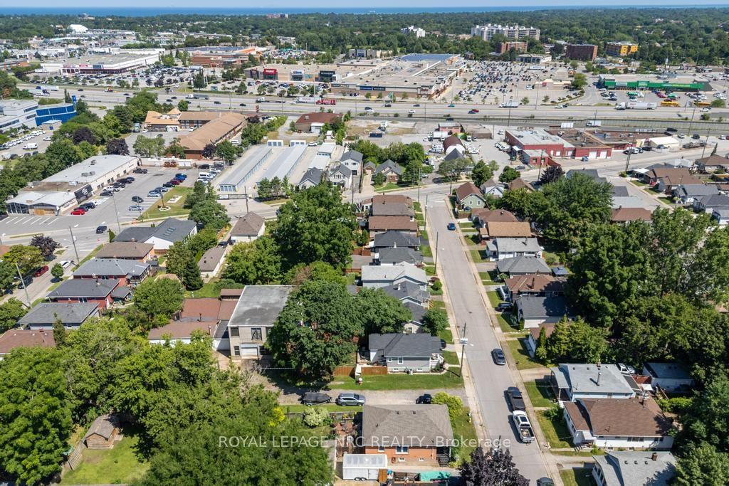 Photo 6 of 35 McGhie Street, St. Catharines, Downtown — HOMEH