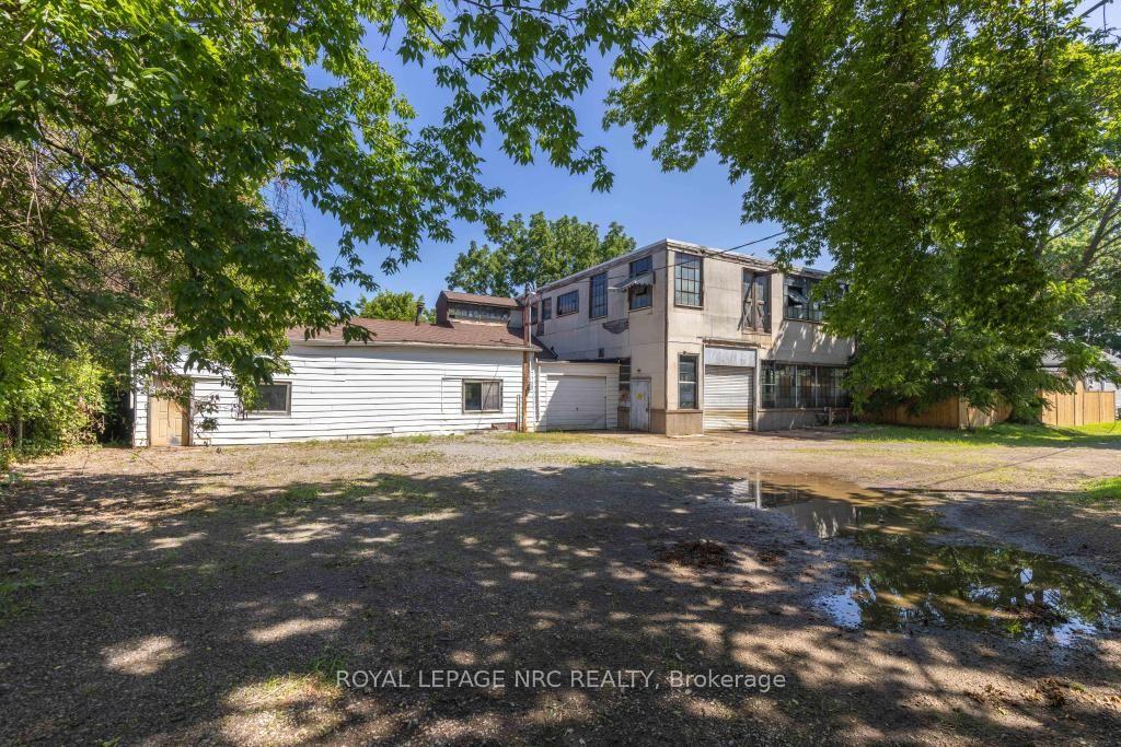 Photo 1 of 35 McGhie Street, St. Catharines, Downtown — HOMEH