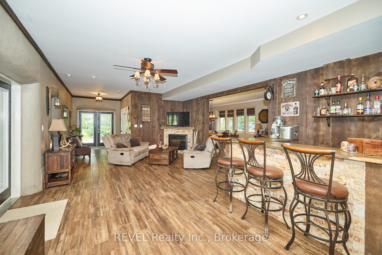 Photo 13 of 9695 Grassy Brook Road, Niagara Falls, Schisler — HOMEH