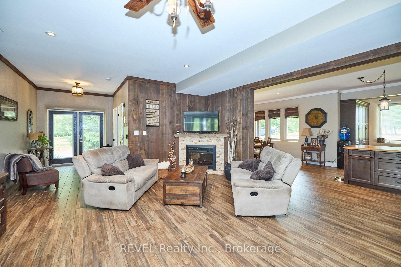 Photo 14 of 9695 Grassy Brook Road, Niagara Falls, Schisler — HOMEH