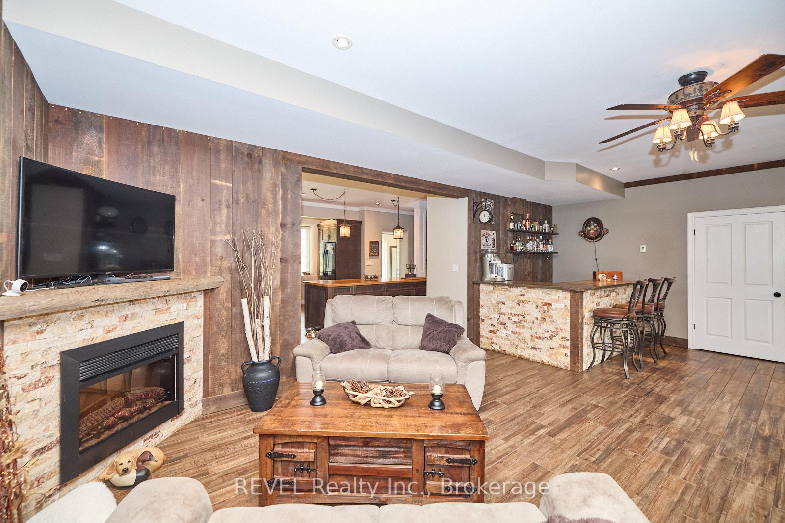 Photo 15 of 9695 Grassy Brook Road, Niagara Falls, Schisler — HOMEH