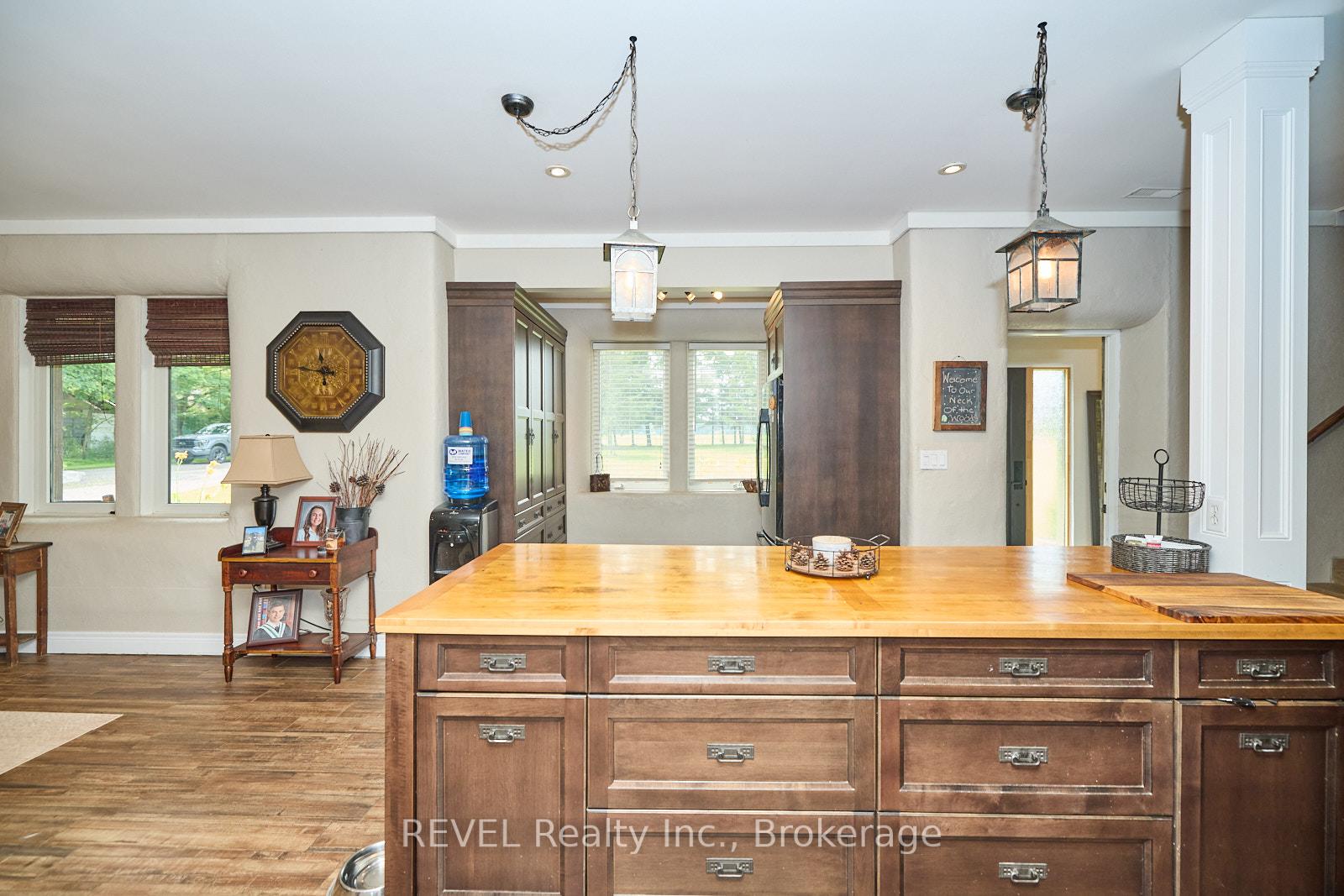 Photo 23 of 9695 Grassy Brook Road, Niagara Falls, Schisler — HOMEH