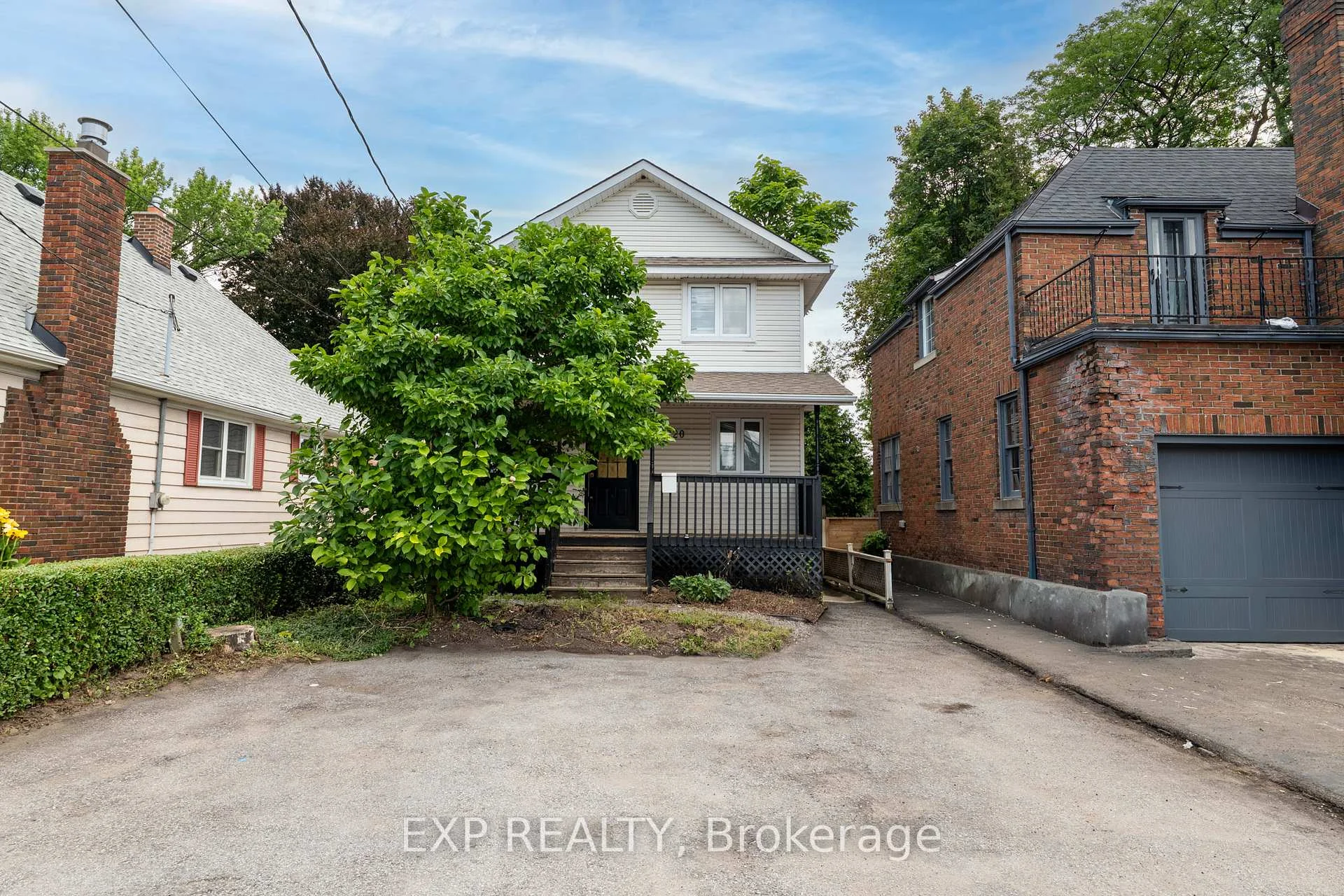 Photo 3 of 220 Geneva Street, St. Catharines, Downtown — HOMEH