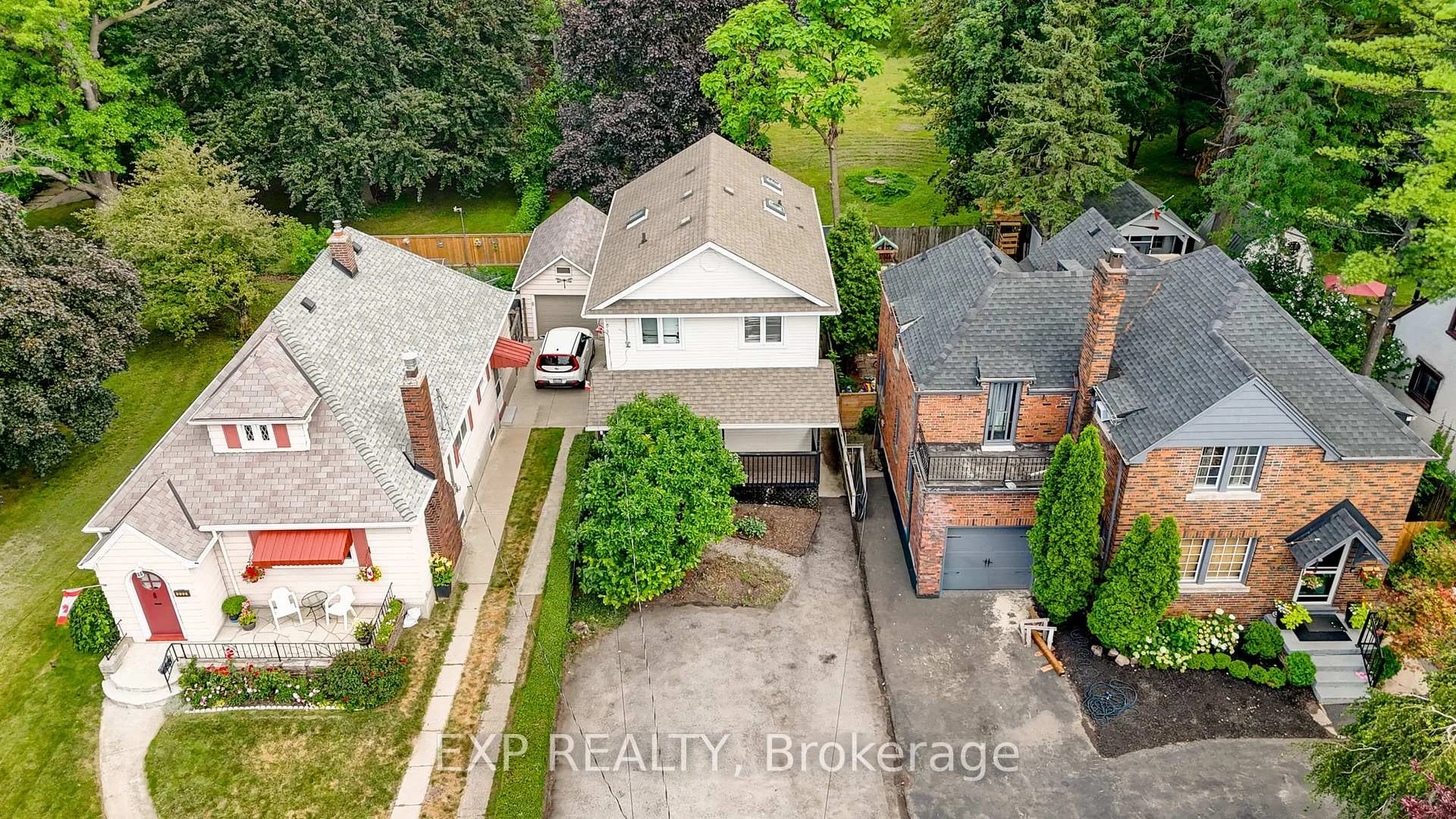 Photo 4 of 220 Geneva Street, St. Catharines, Downtown — HOMEH