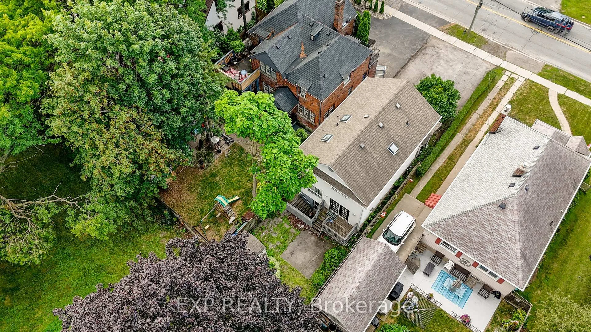 Photo 5 of 220 Geneva Street, St. Catharines, Downtown — HOMEH