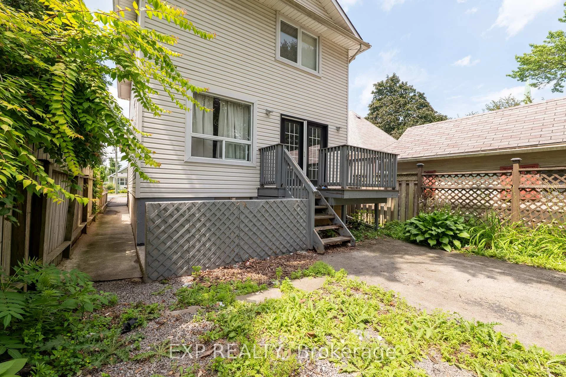 Photo 7 of 220 Geneva Street, St. Catharines, Downtown — HOMEH