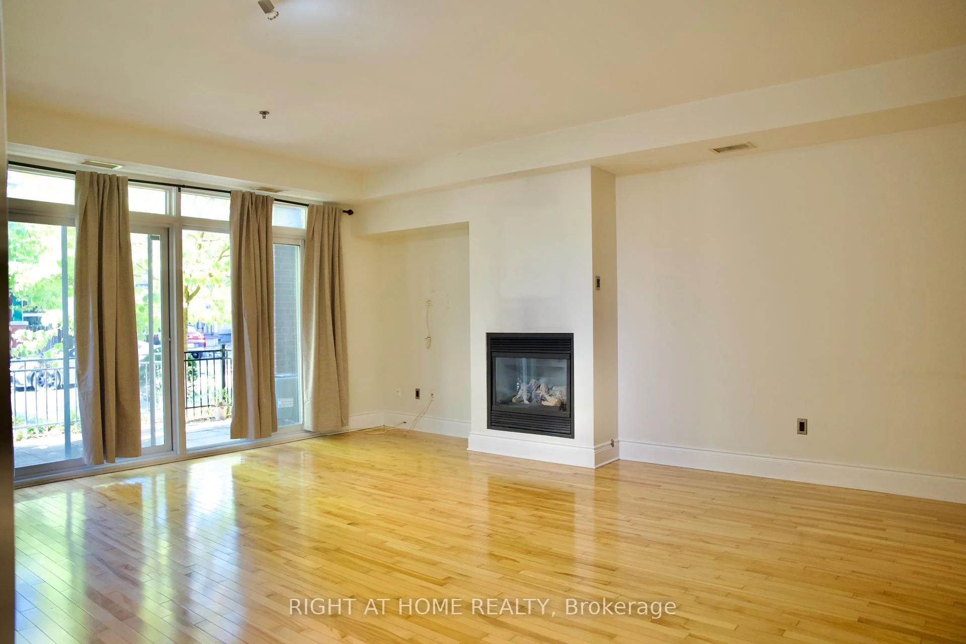 Photo 19 of Unit 109, 400 Mcleod Street, Ottawa, Ottawa Centre — HOMEH
