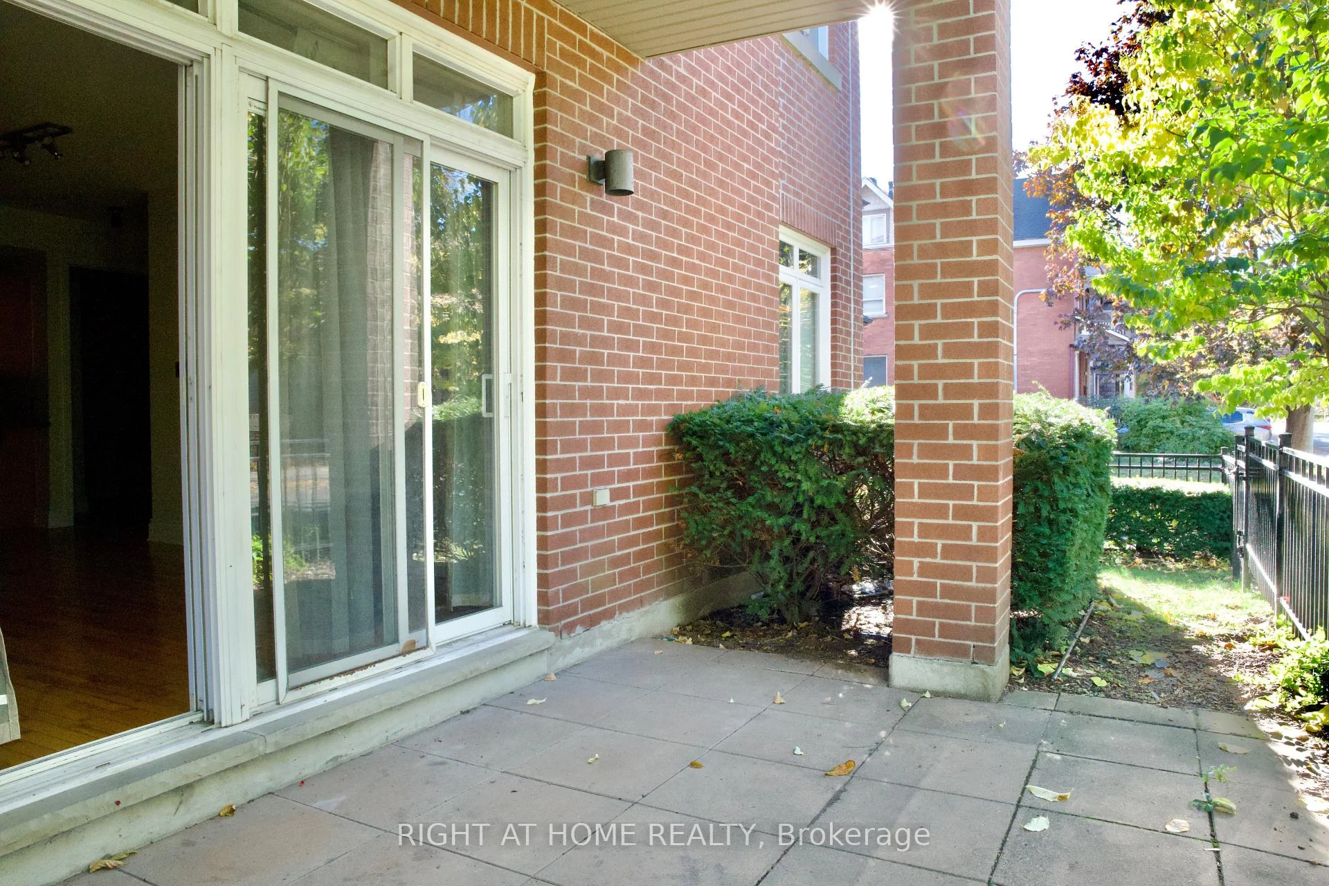 Photo 33 of Unit 109, 400 Mcleod Street, Ottawa, Ottawa Centre — HOMEH