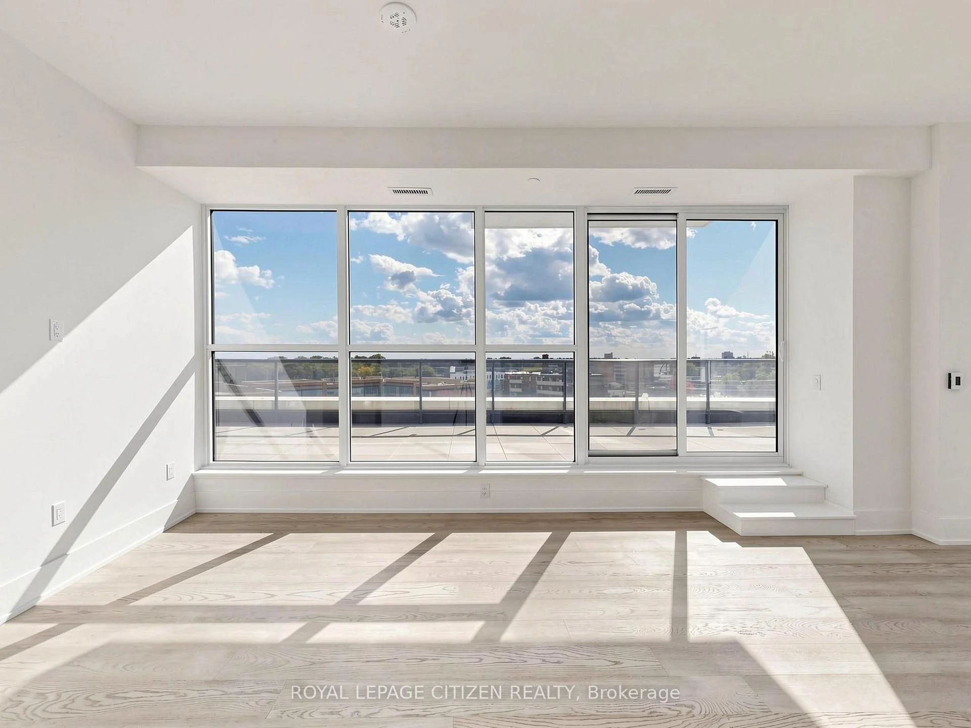 Photo 18 of Unit 707, 1063 Douglas Mccurdy Comm, Mississauga, Lakeview — HOMEH