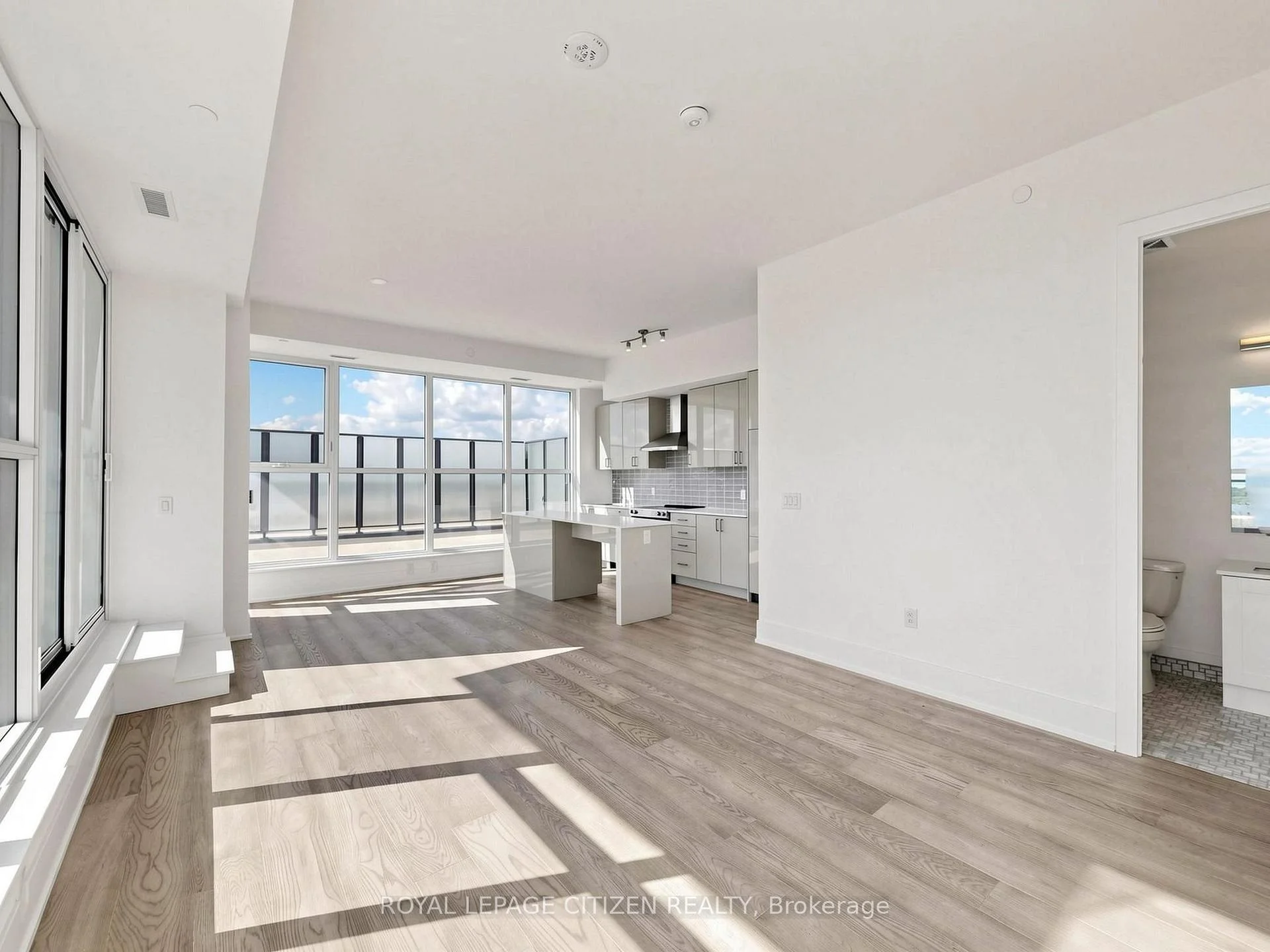 Photo 20 of Unit 707, 1063 Douglas Mccurdy Comm, Mississauga, Lakeview — HOMEH