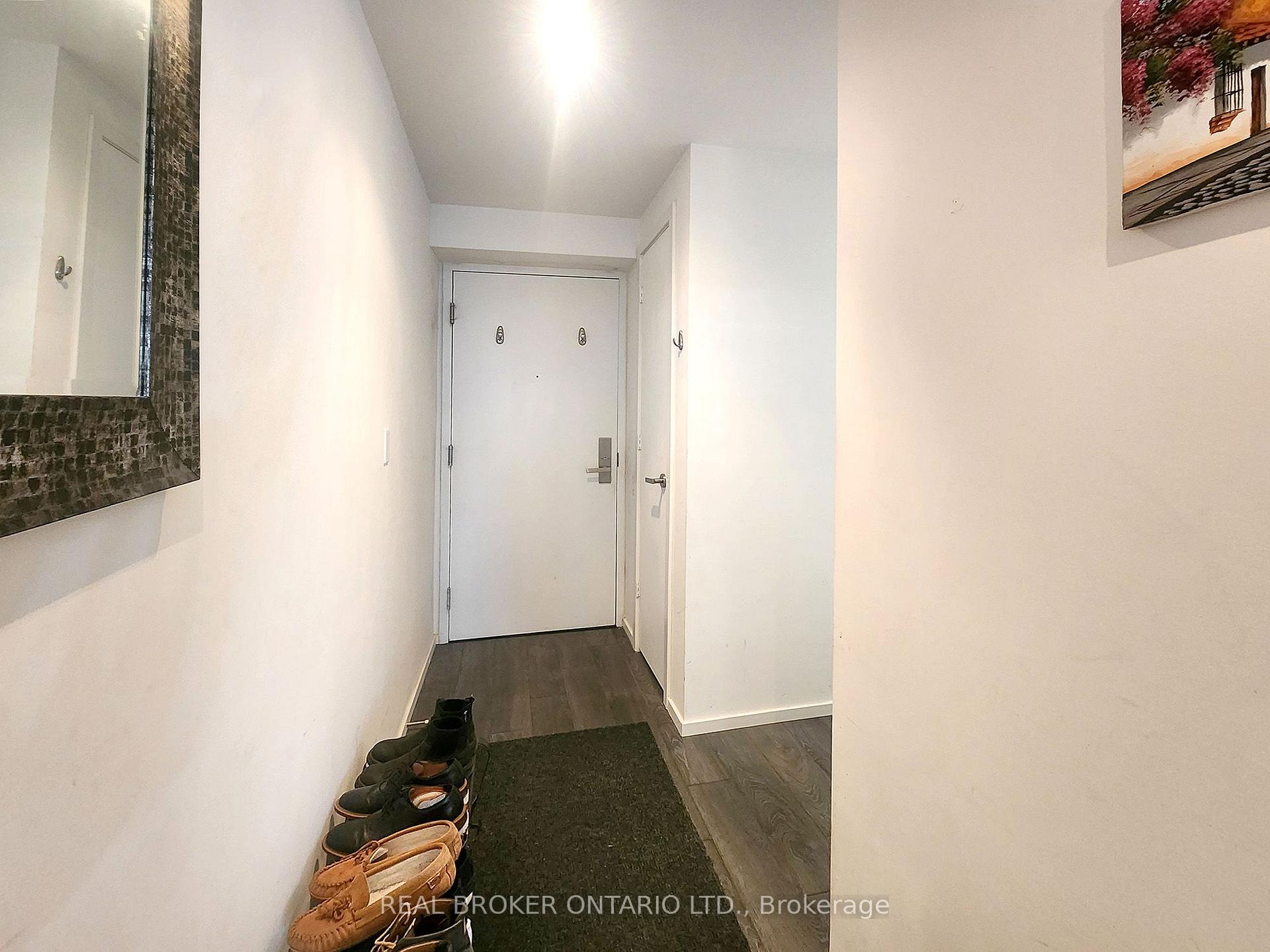 Photo 2 of Unit 2803, 5 St Joseph Street, Toronto, Bay Street Corridor — HOMEH