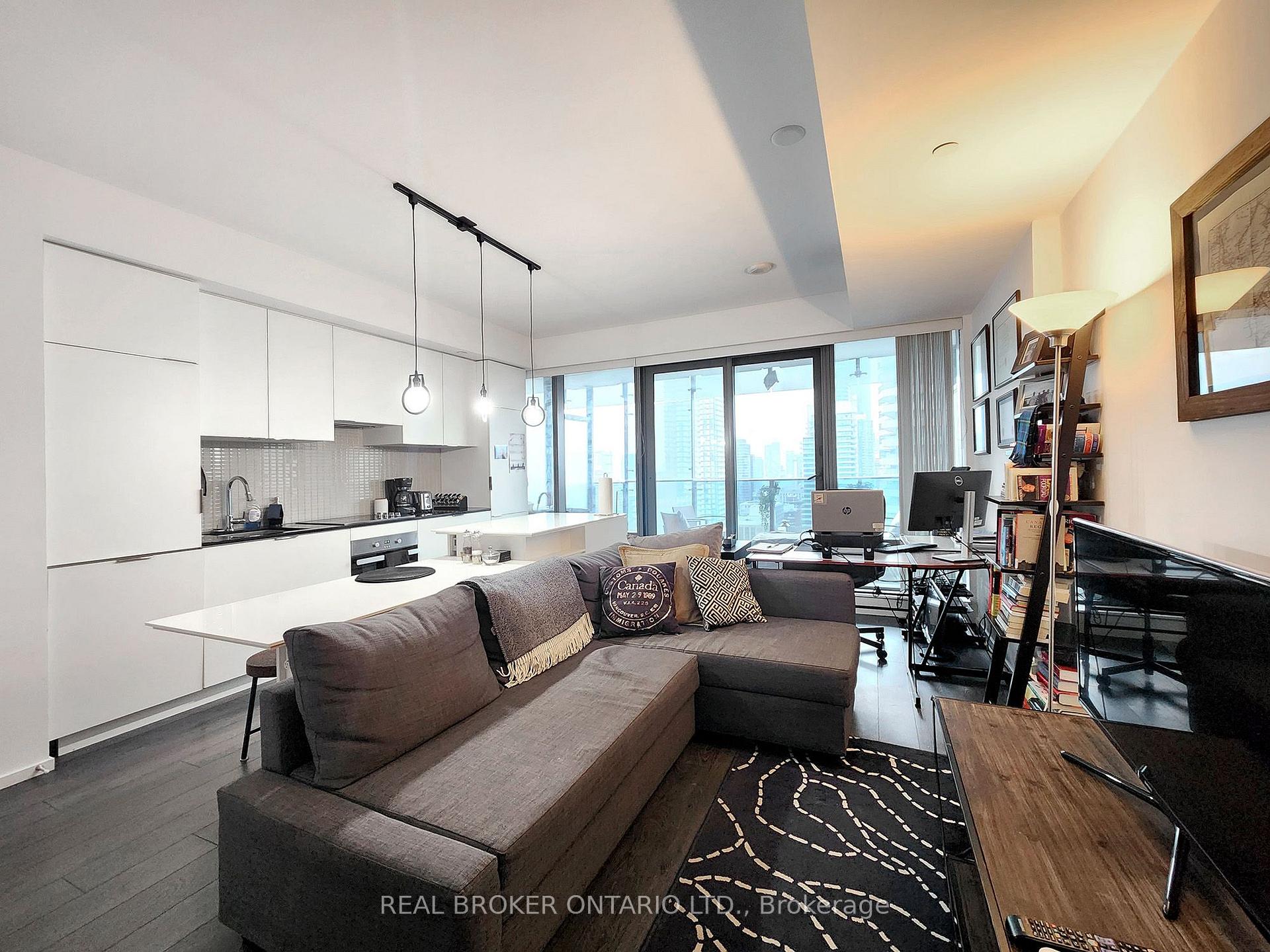 Photo 3 of Unit 2803, 5 St Joseph Street, Toronto, Bay Street Corridor — HOMEH