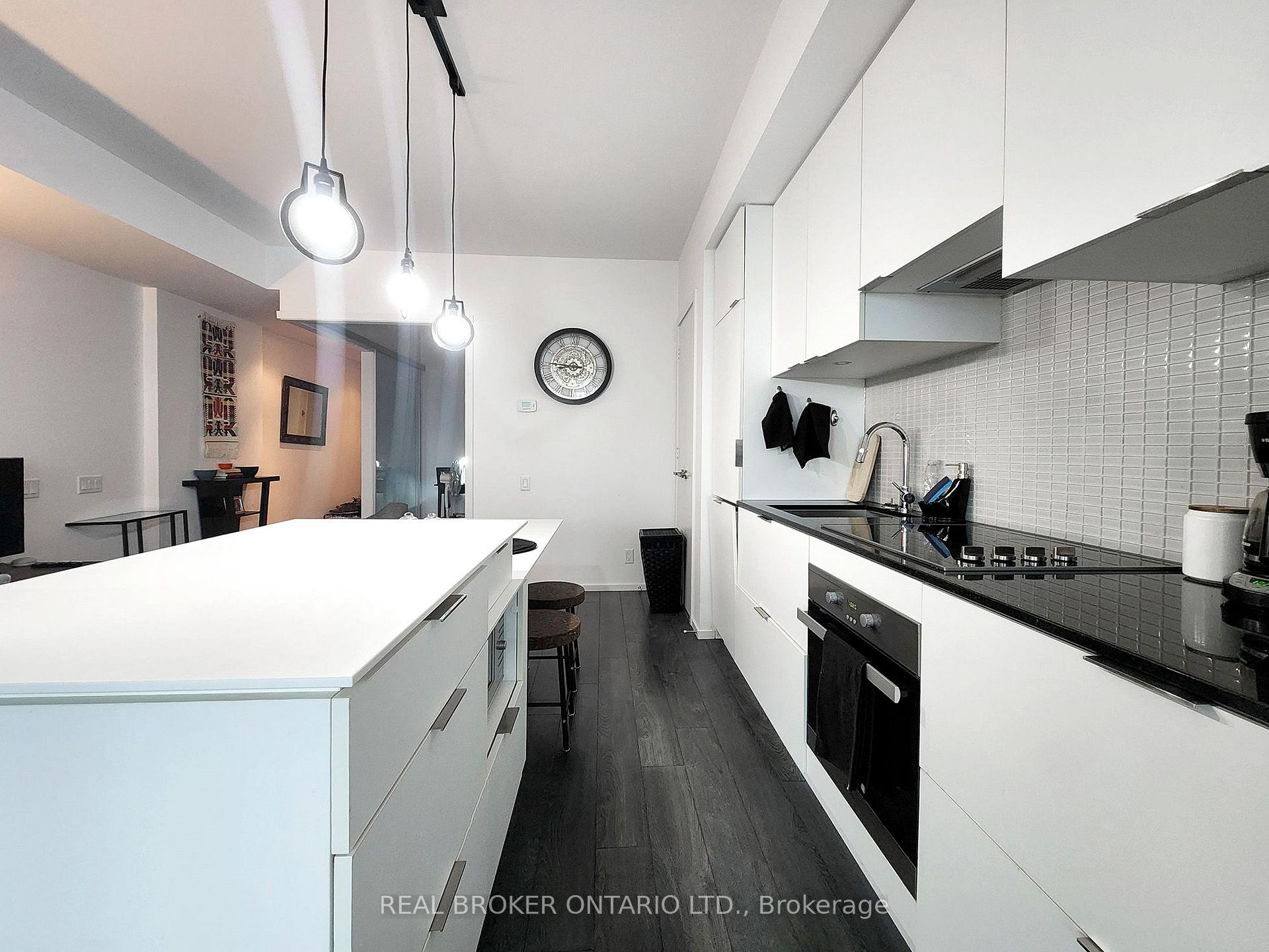 Photo 5 of Unit 2803, 5 St Joseph Street, Toronto, Bay Street Corridor — HOMEH