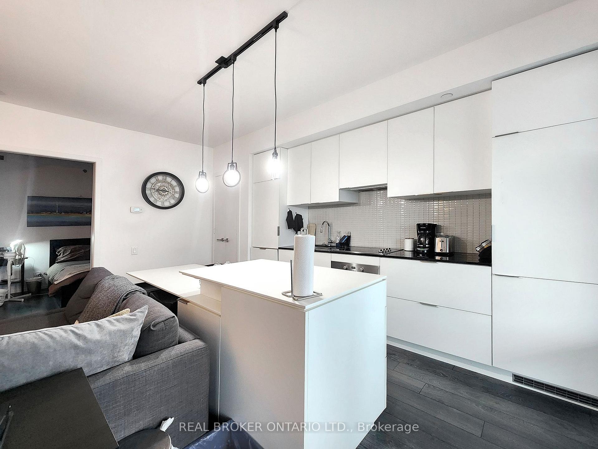Photo 6 of Unit 2803, 5 St Joseph Street, Toronto, Bay Street Corridor — HOMEH