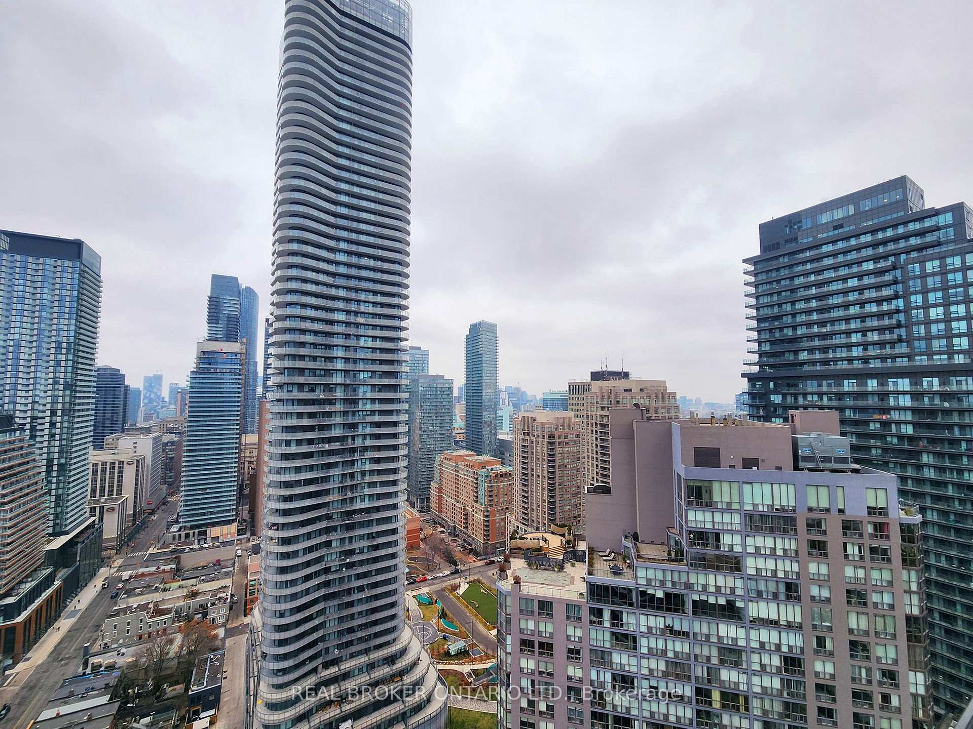 Photo 13 of Unit 2803, 5 St Joseph Street, Toronto, Bay Street Corridor — HOMEH