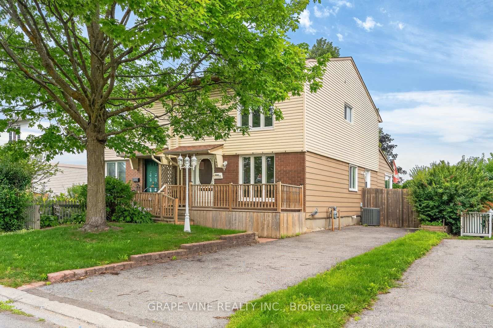 Photo 1 of 108 Fieldgate Drive, Ottawa, Barrhaven - Knollsbrook — HOMEH