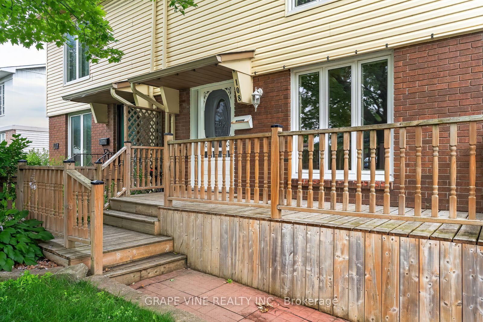 Photo 2 of 108 Fieldgate Drive, Ottawa, Barrhaven - Knollsbrook — HOMEH