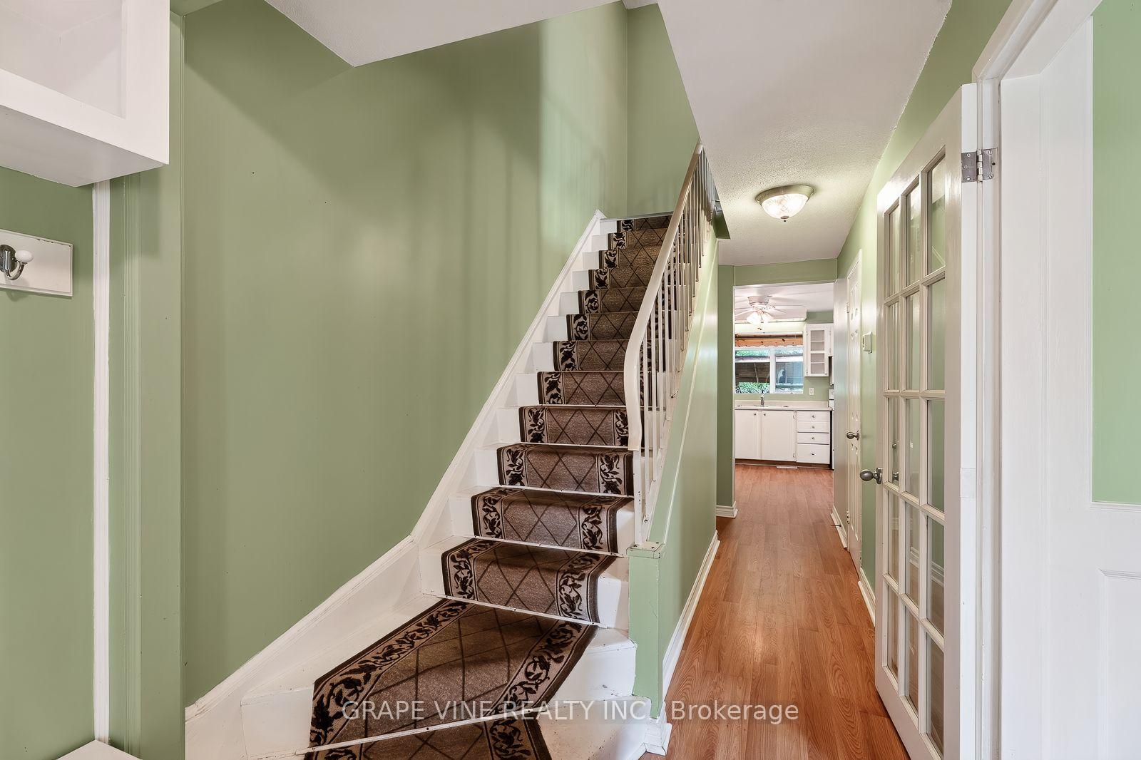 Photo 4 of 108 Fieldgate Drive, Ottawa, Barrhaven - Knollsbrook — HOMEH
