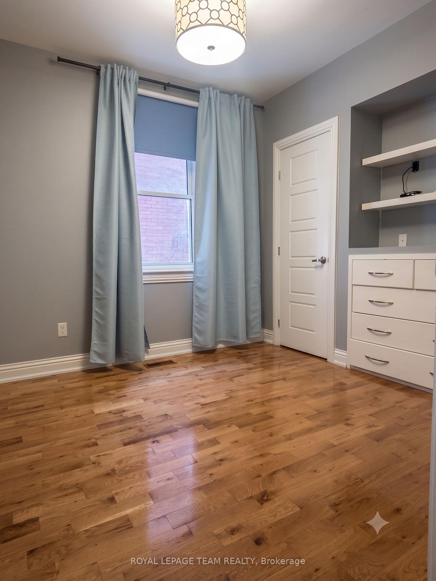 Photo 8 of Unit Unit 1, 212 Flora Street, Ottawa, Ottawa Centre — HOMEH