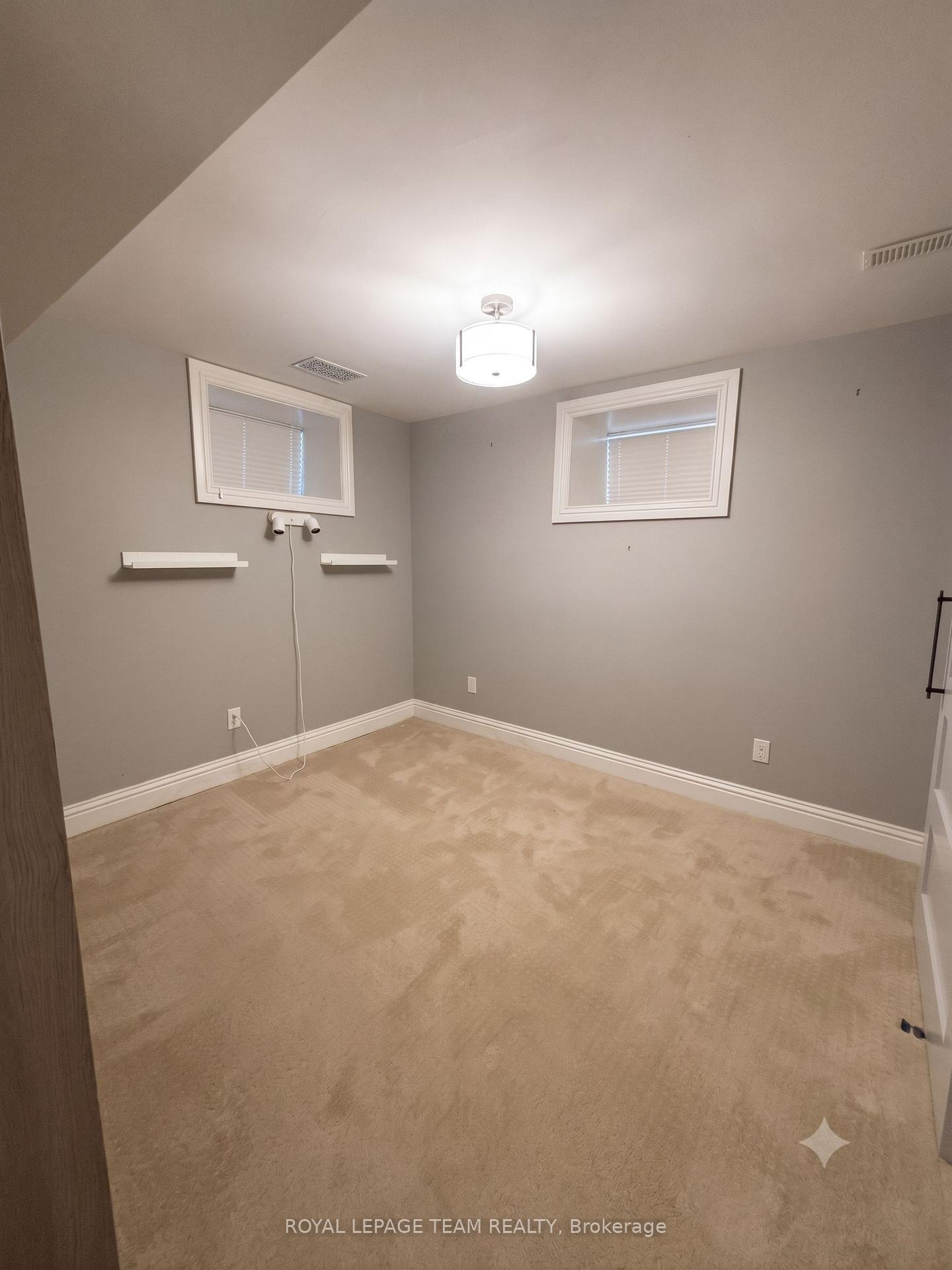 Photo 15 of Unit Unit 1, 212 Flora Street, Ottawa, Ottawa Centre — HOMEH