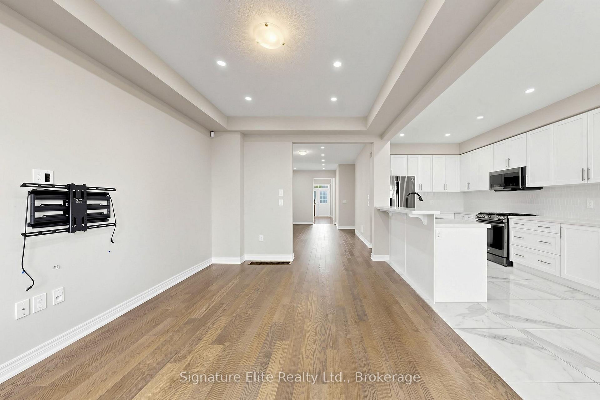 Photo 11 of Unit Unit A, 44 Cotton Street, Clarington, Bowmanville — HOMEH