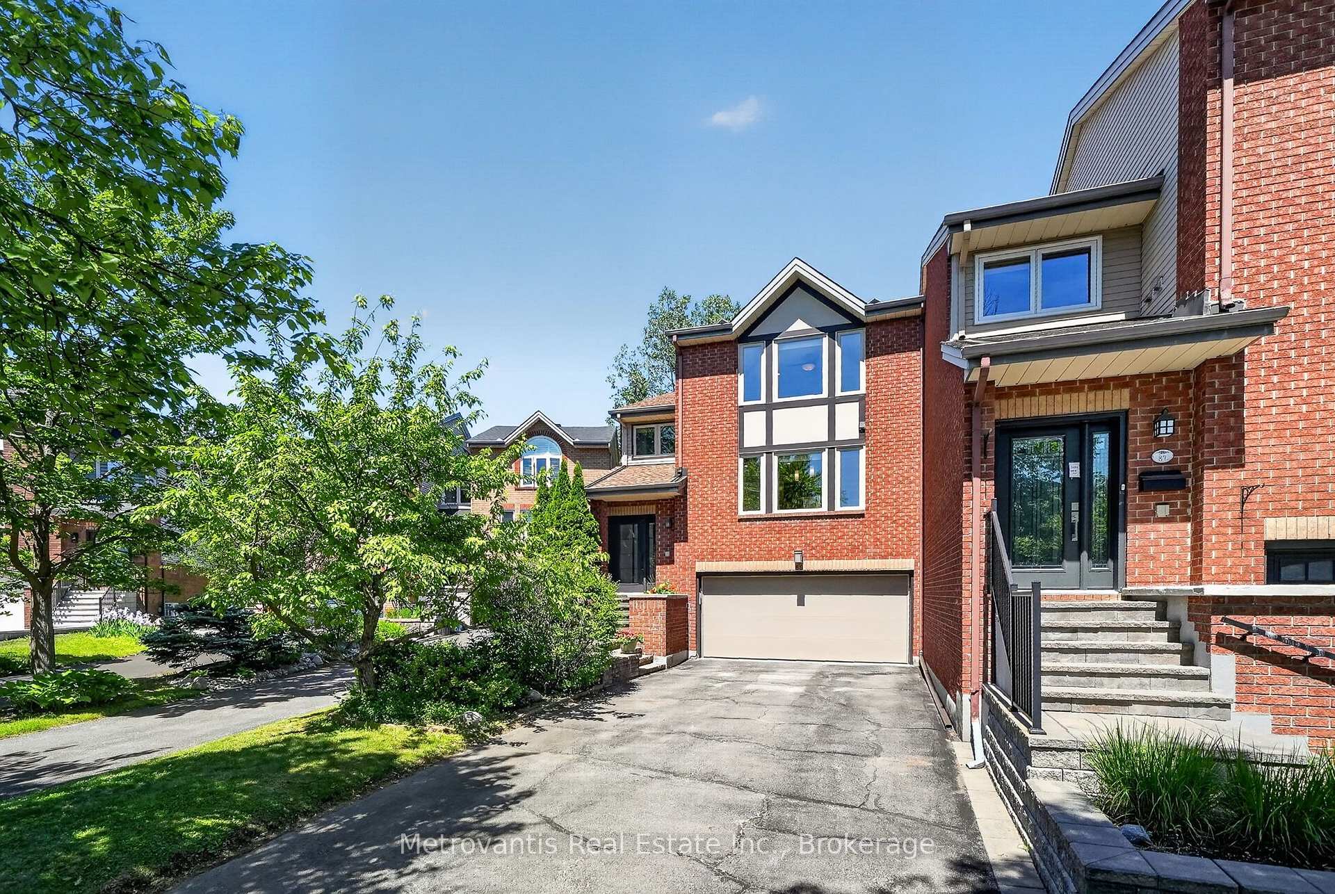 Photo 3 of 89 Dunbarton Court, Ottawa, Cardinal Glen — HOMEH