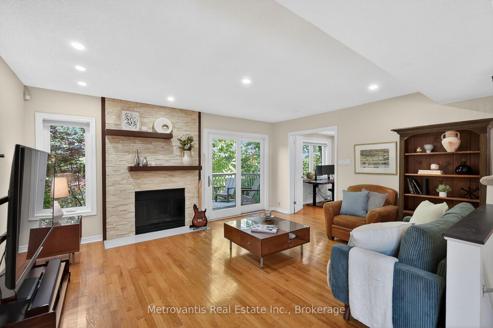Photo 9 of 89 Dunbarton Court, Ottawa, Cardinal Glen — HOMEH
