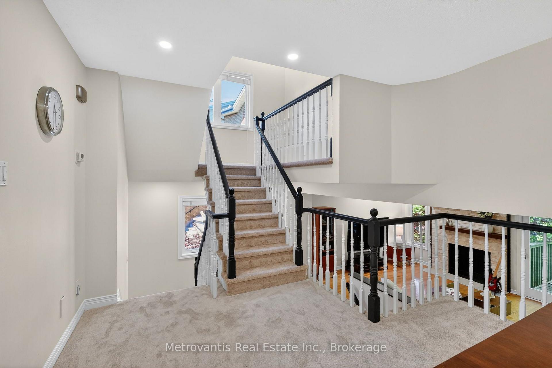 Photo 13 of 89 Dunbarton Court, Ottawa, Cardinal Glen — HOMEH