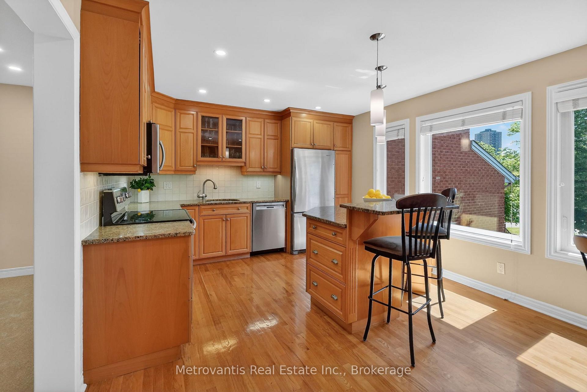 Photo 16 of 89 Dunbarton Court, Ottawa, Cardinal Glen — HOMEH