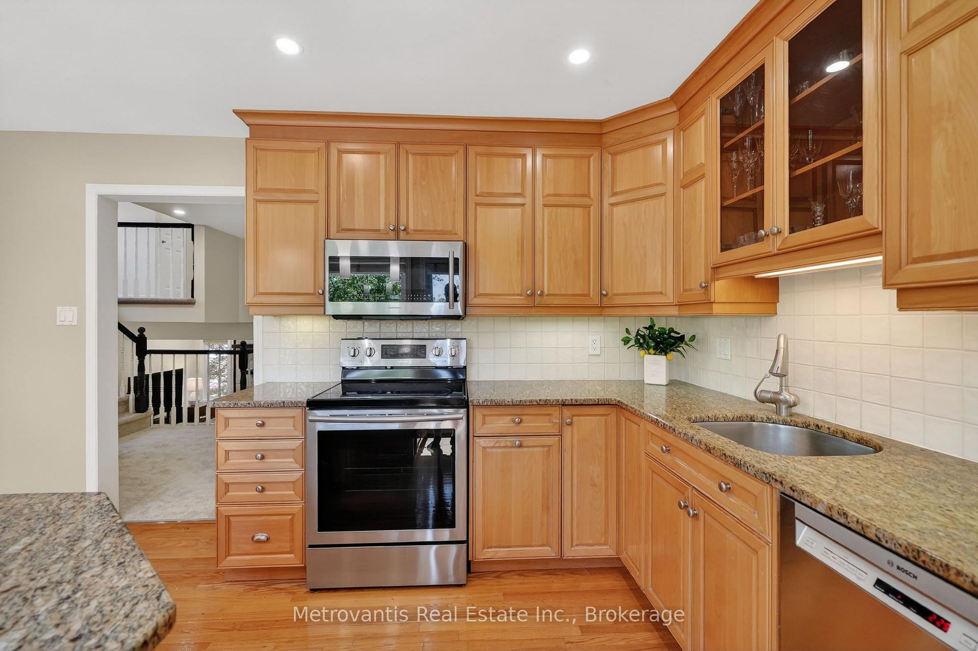 Photo 20 of 89 Dunbarton Court, Ottawa, Cardinal Glen — HOMEH