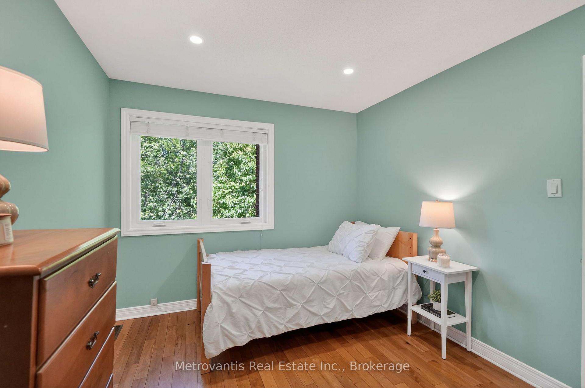 Photo 25 of 89 Dunbarton Court, Ottawa, Cardinal Glen — HOMEH