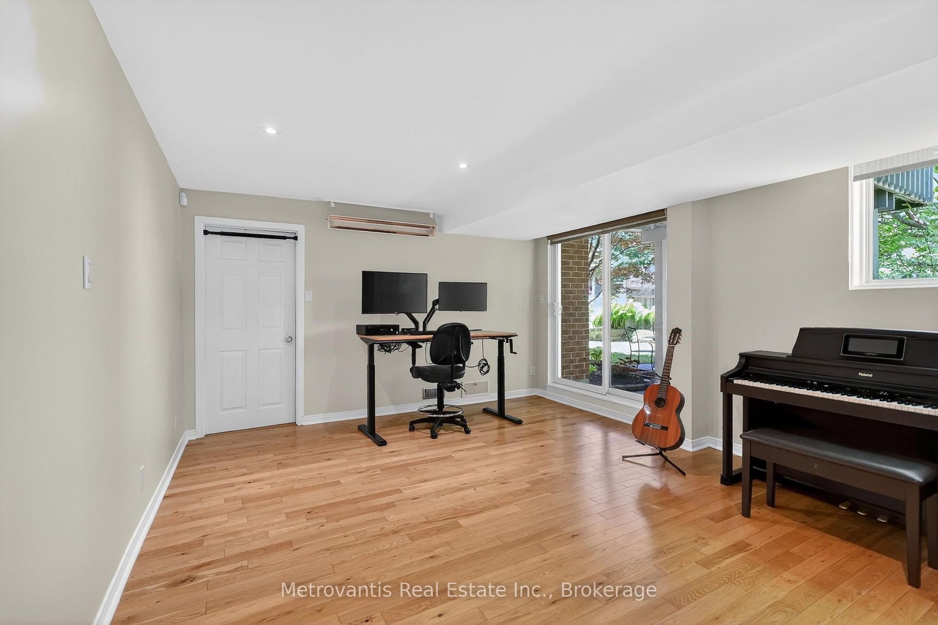 Photo 35 of 89 Dunbarton Court, Ottawa, Cardinal Glen — HOMEH