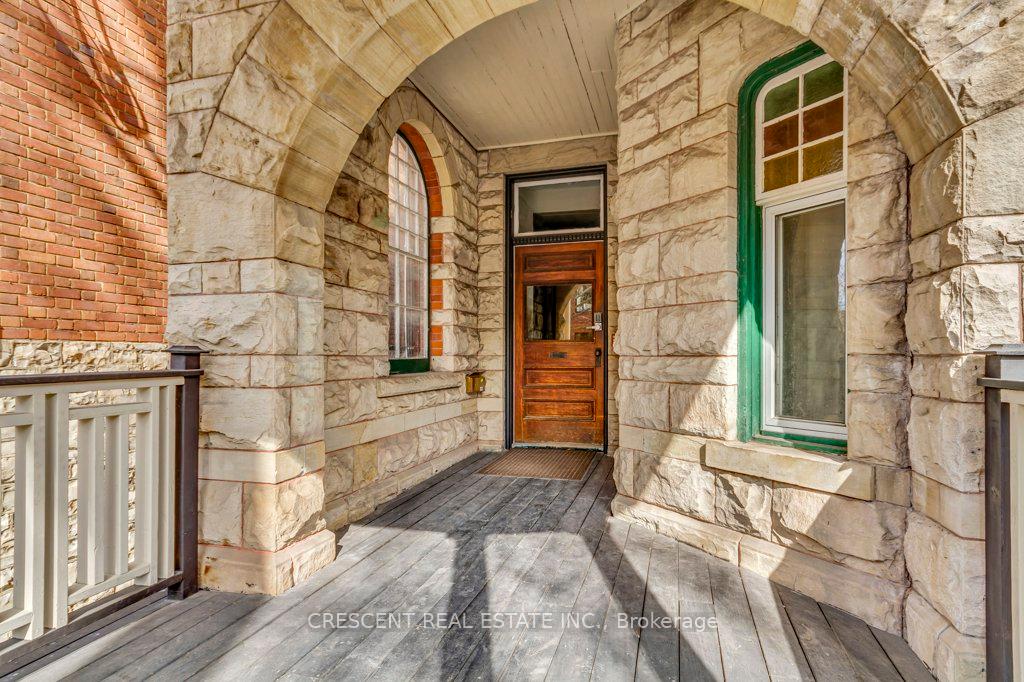 Photo 5 of Unit Lower, 83 Madison Avenue, Toronto, The Annex — HOMEH