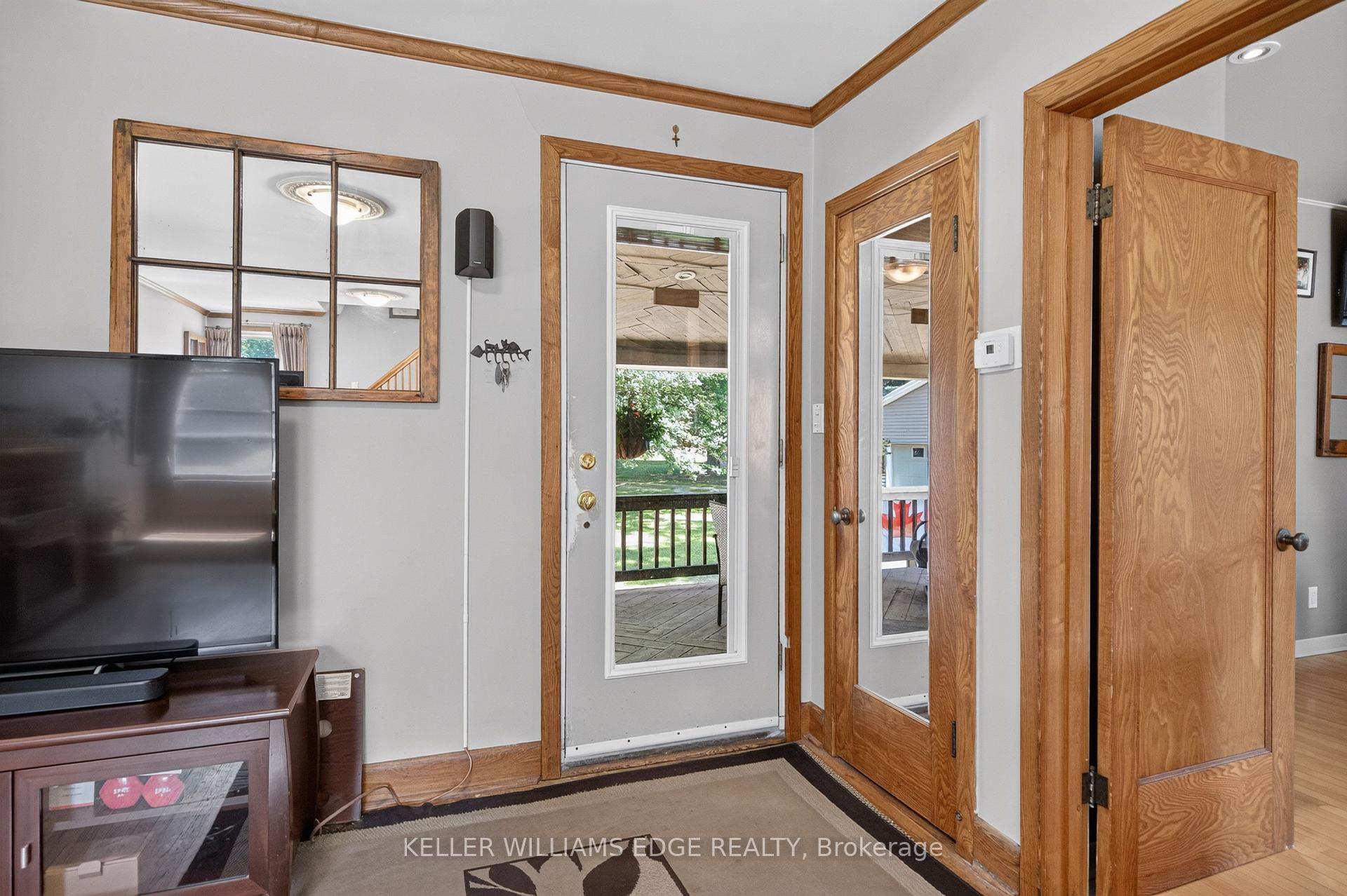 Photo 10 of 162 5TH Concession Road E, Hamilton, Rural Flamborough — HOMEH
