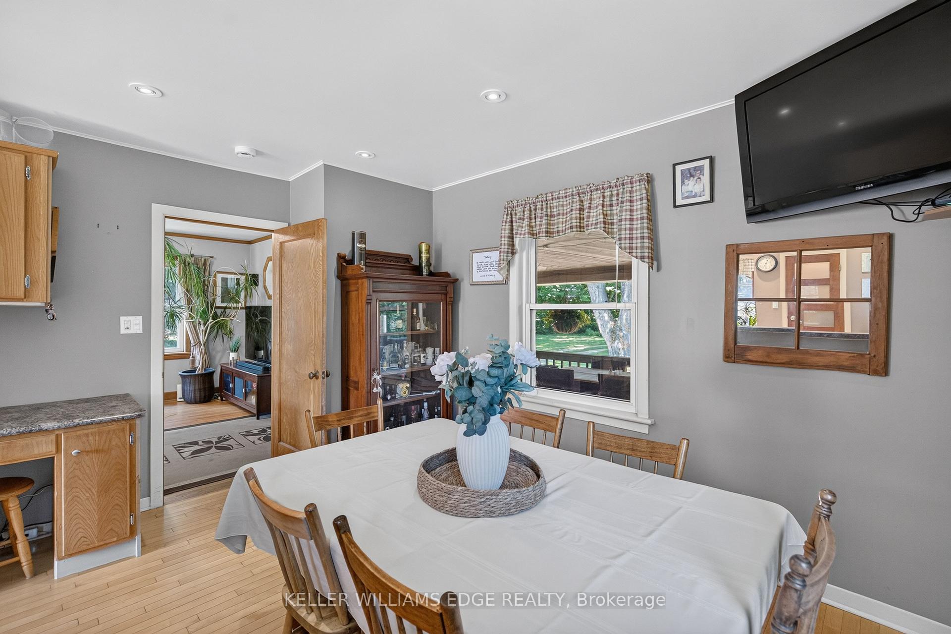 Photo 18 of 162 5TH Concession Road E, Hamilton, Rural Flamborough — HOMEH