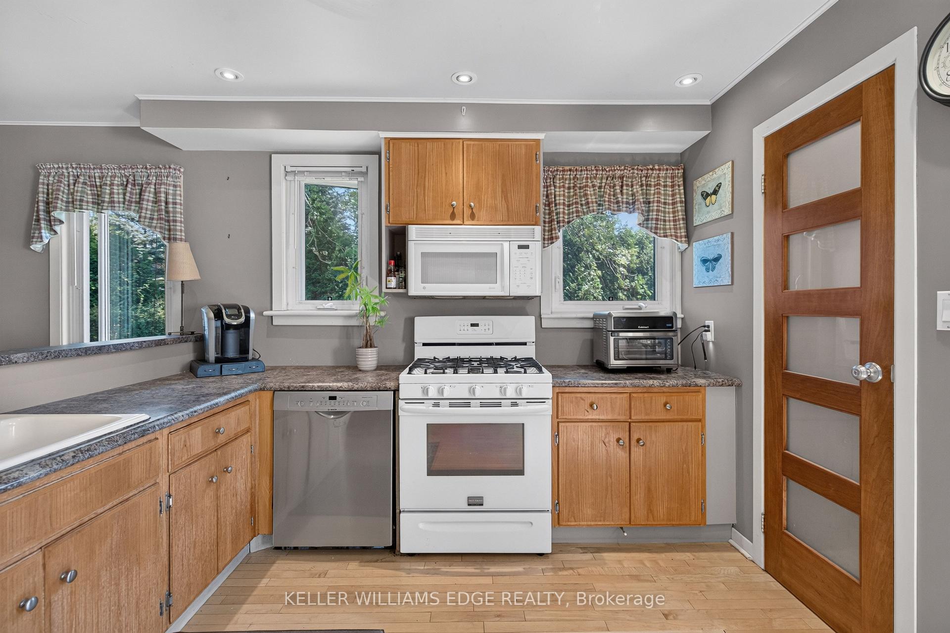Photo 26 of 162 5TH Concession Road E, Hamilton, Rural Flamborough — HOMEH