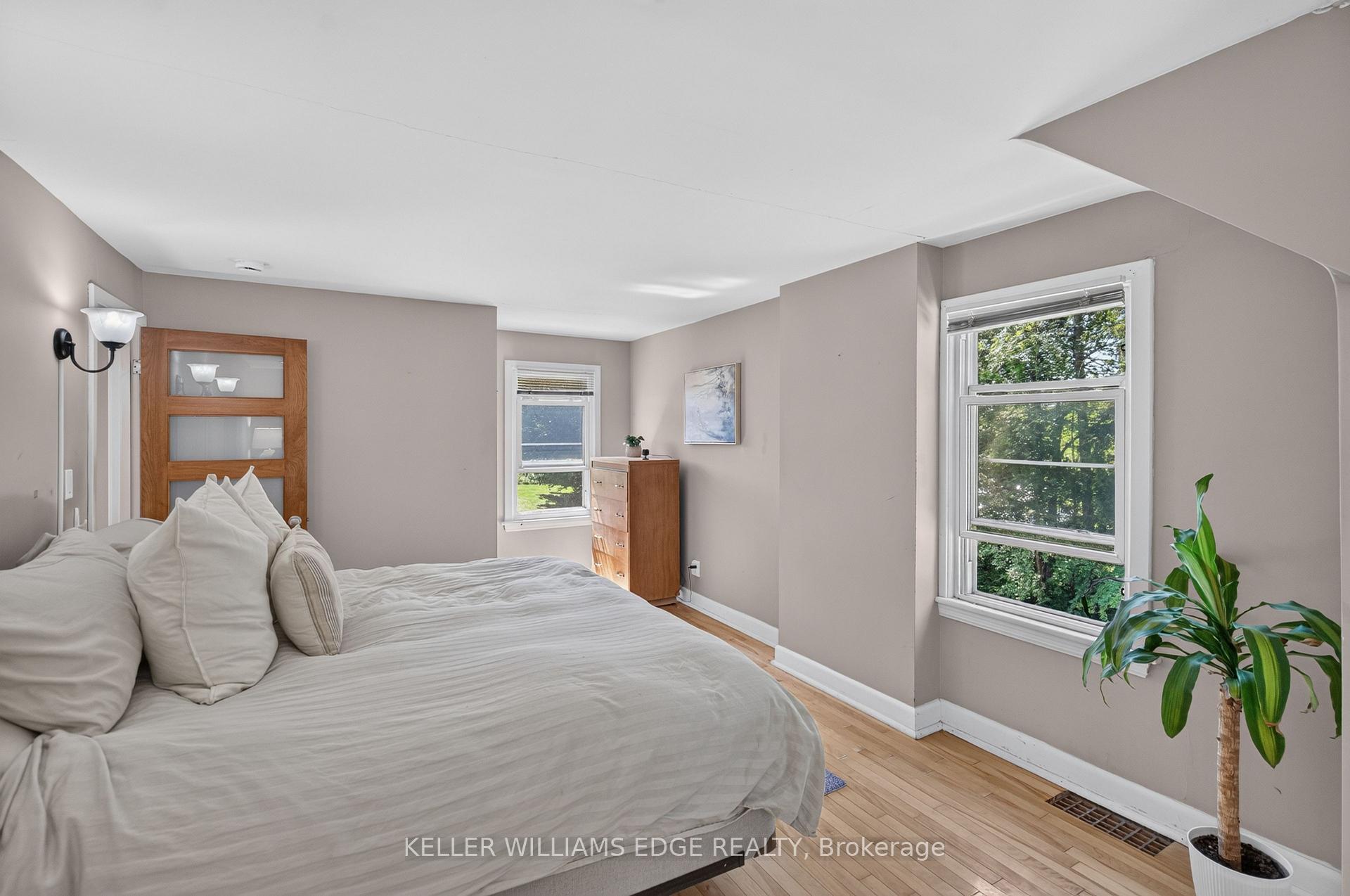 Photo 32 of 162 5TH Concession Road E, Hamilton, Rural Flamborough — HOMEH