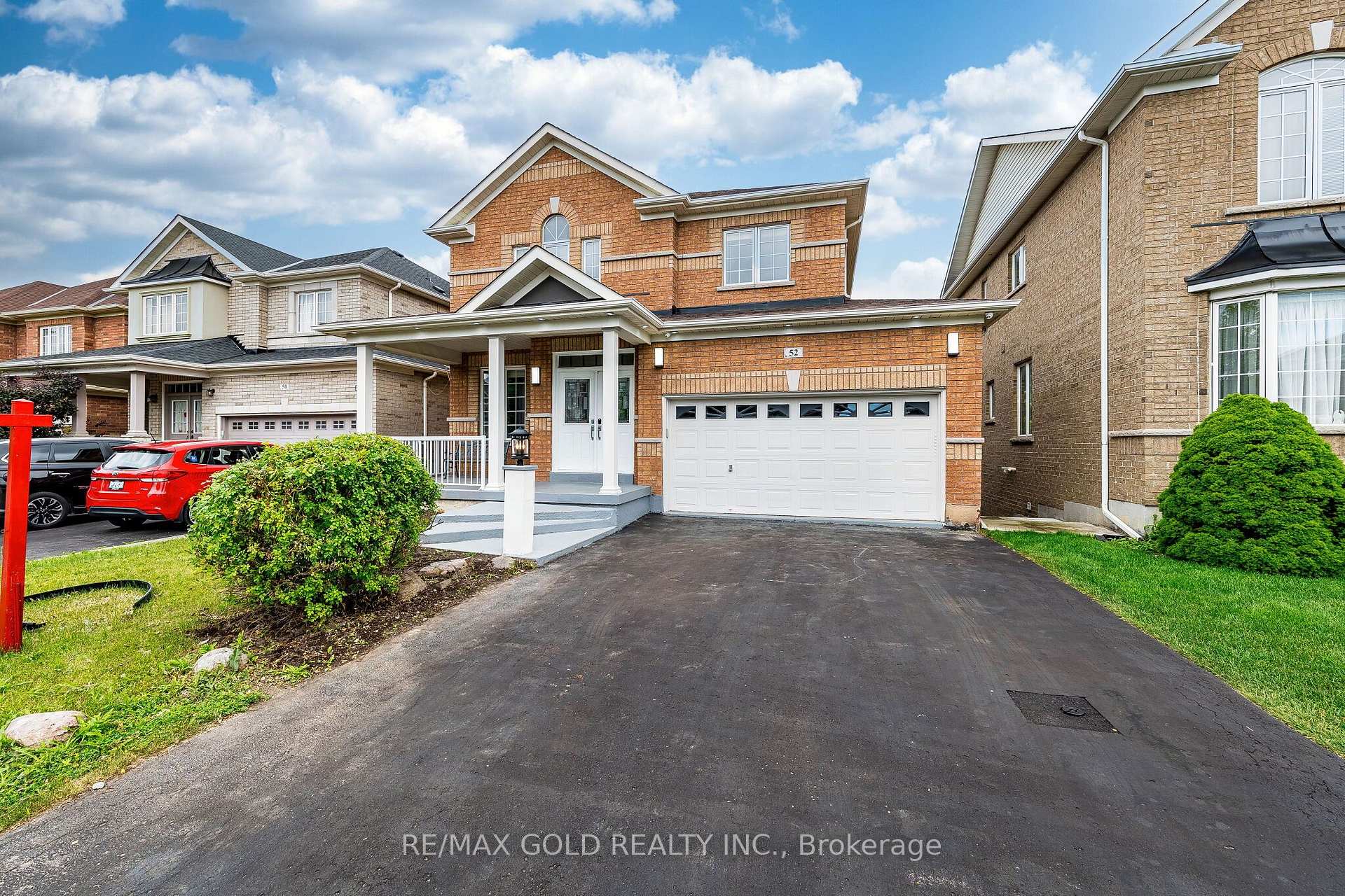 Photo 3 of 52 Moldovan Drive, Brampton, Sandringham-Wellington — HOMEH