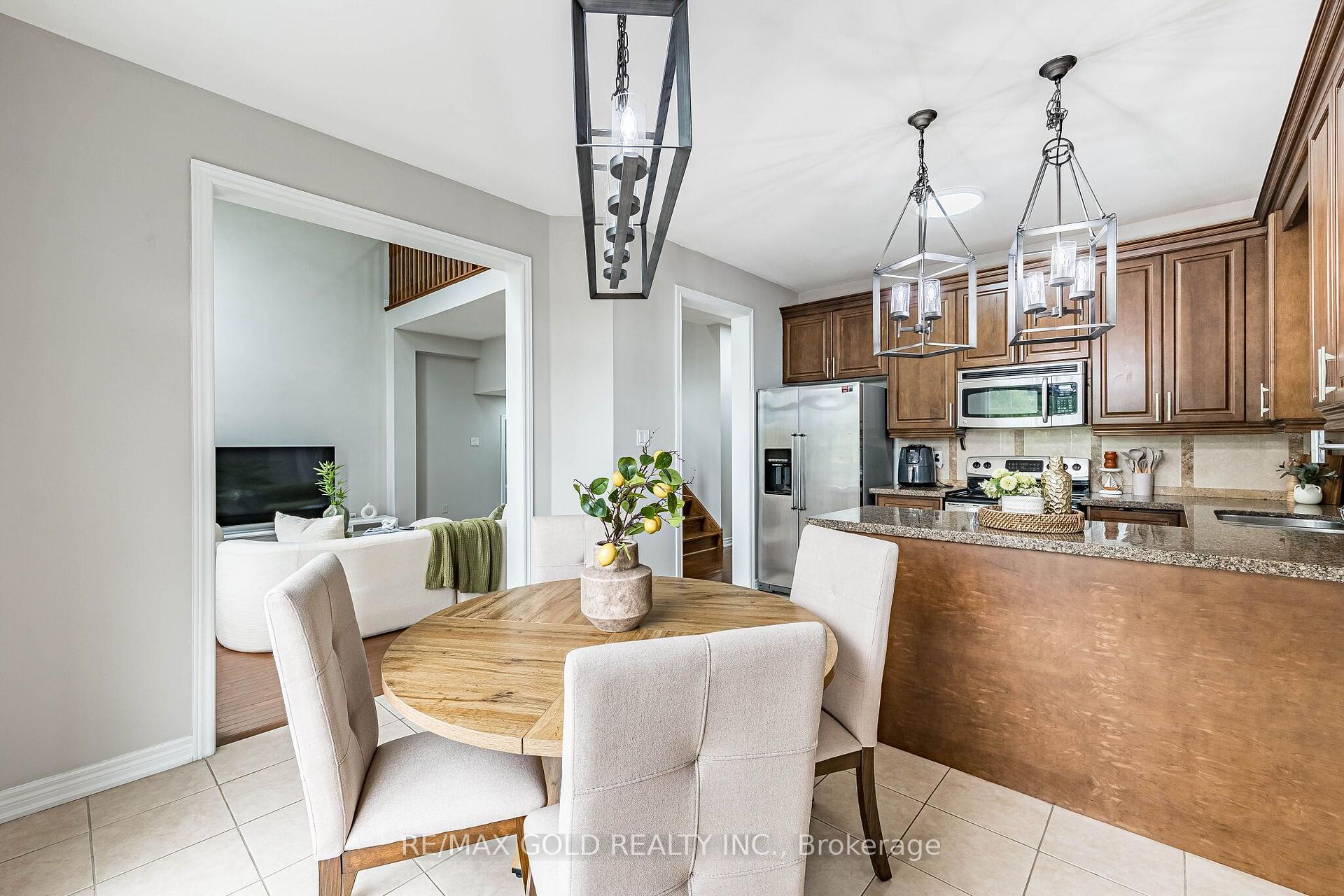 Photo 15 of 52 Moldovan Drive, Brampton, Sandringham-Wellington — HOMEH