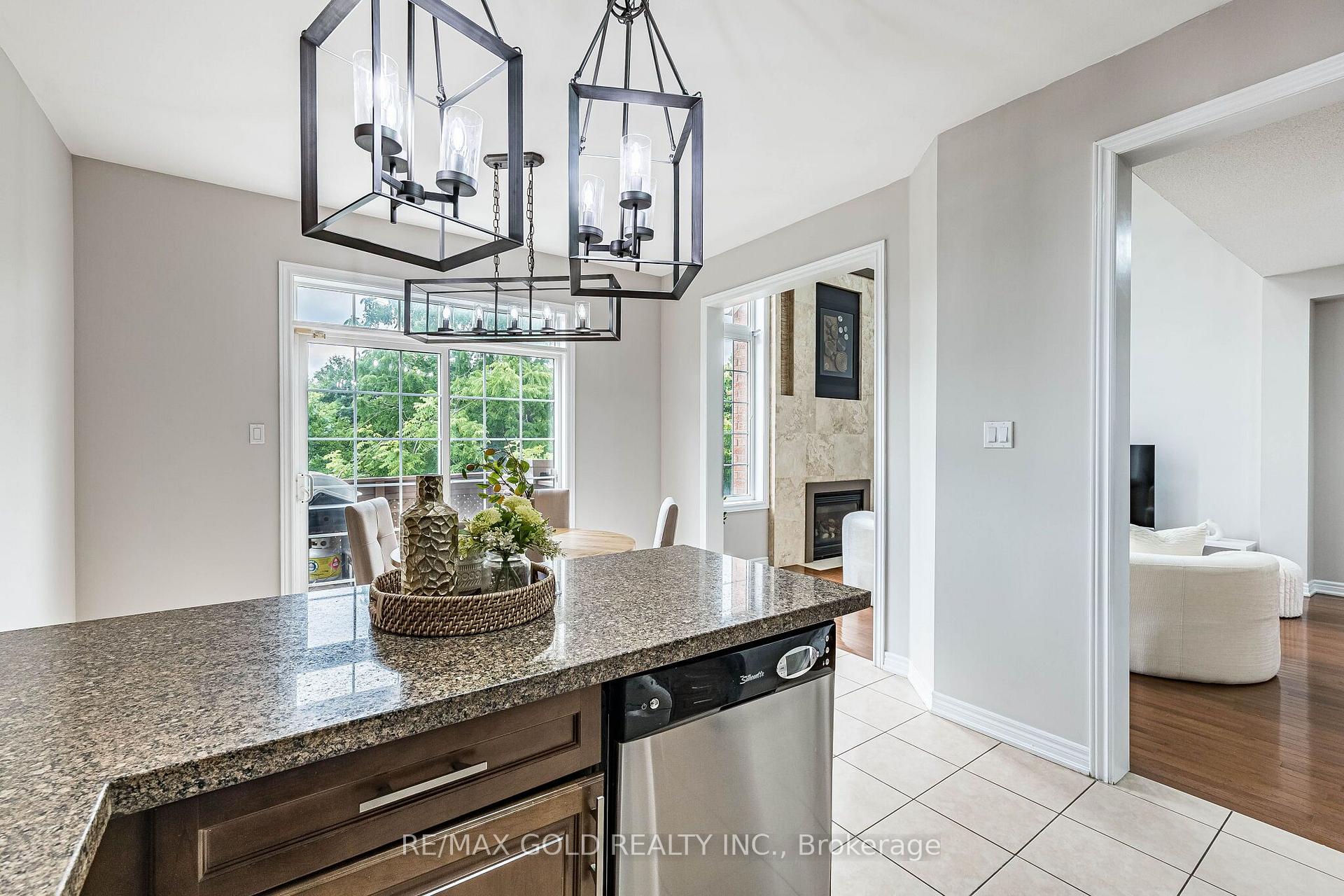 Photo 19 of 52 Moldovan Drive, Brampton, Sandringham-Wellington — HOMEH