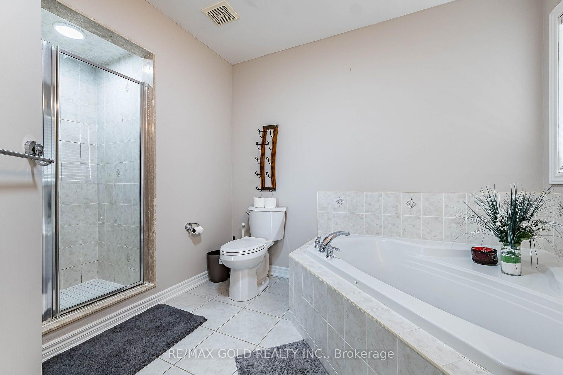 Photo 26 of 52 Moldovan Drive, Brampton, Sandringham-Wellington — HOMEH