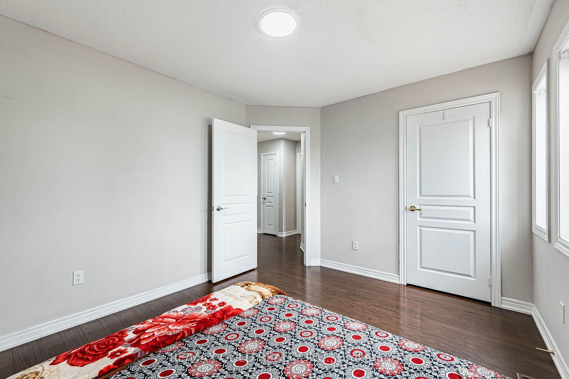 Photo 31 of 52 Moldovan Drive, Brampton, Sandringham-Wellington — HOMEH