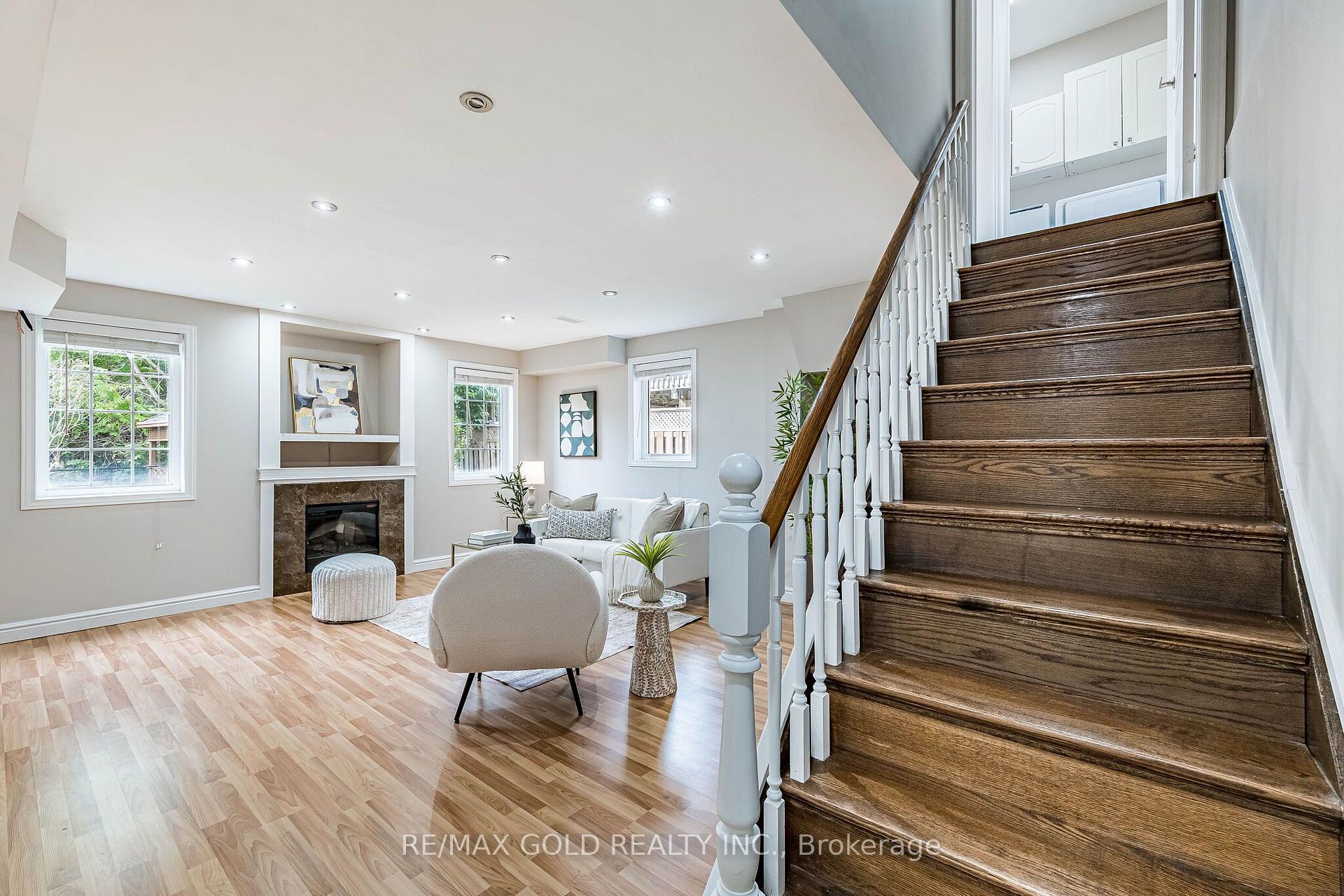 Photo 33 of 52 Moldovan Drive, Brampton, Sandringham-Wellington — HOMEH