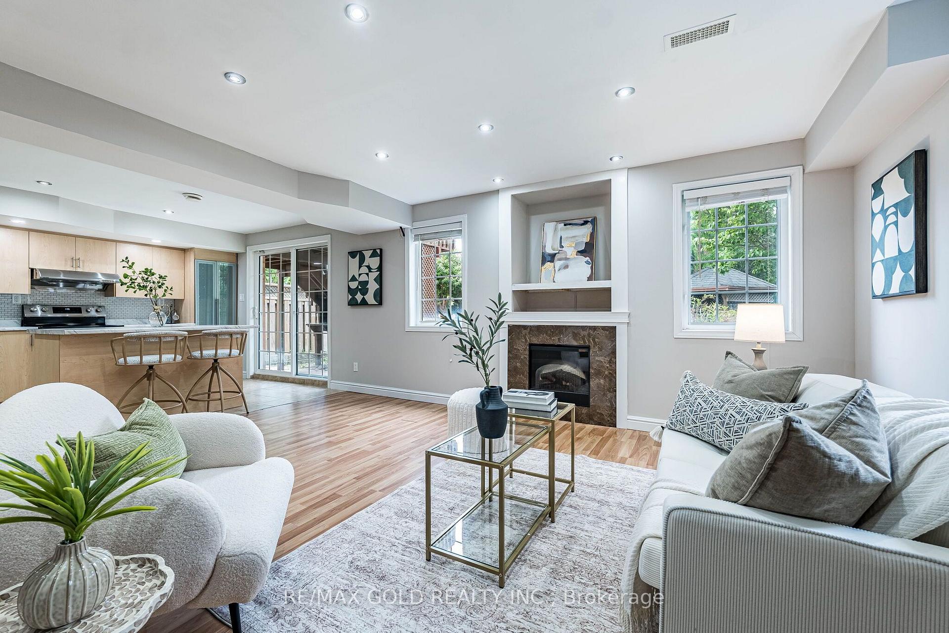 Photo 35 of 52 Moldovan Drive, Brampton, Sandringham-Wellington — HOMEH