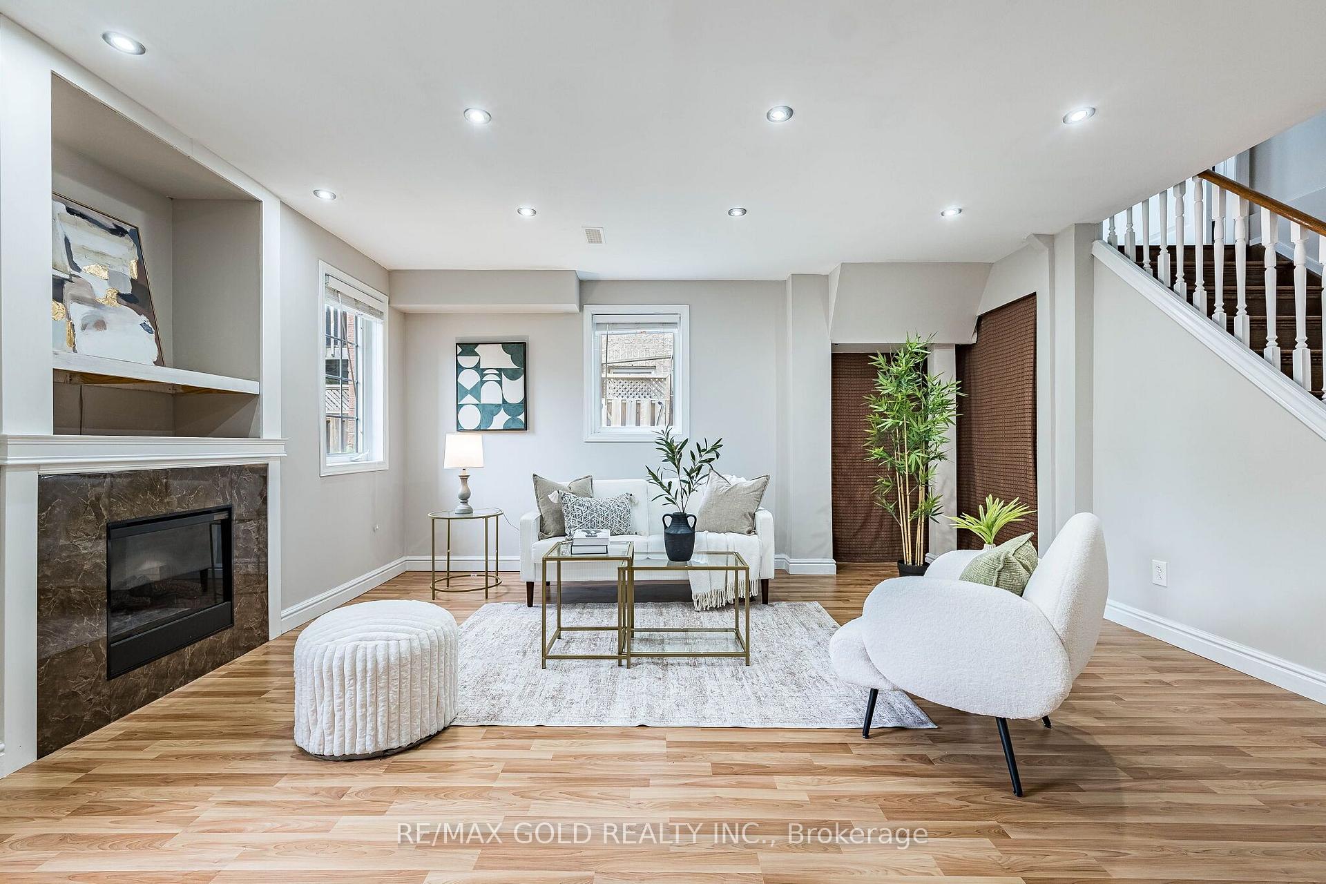 Photo 36 of 52 Moldovan Drive, Brampton, Sandringham-Wellington — HOMEH