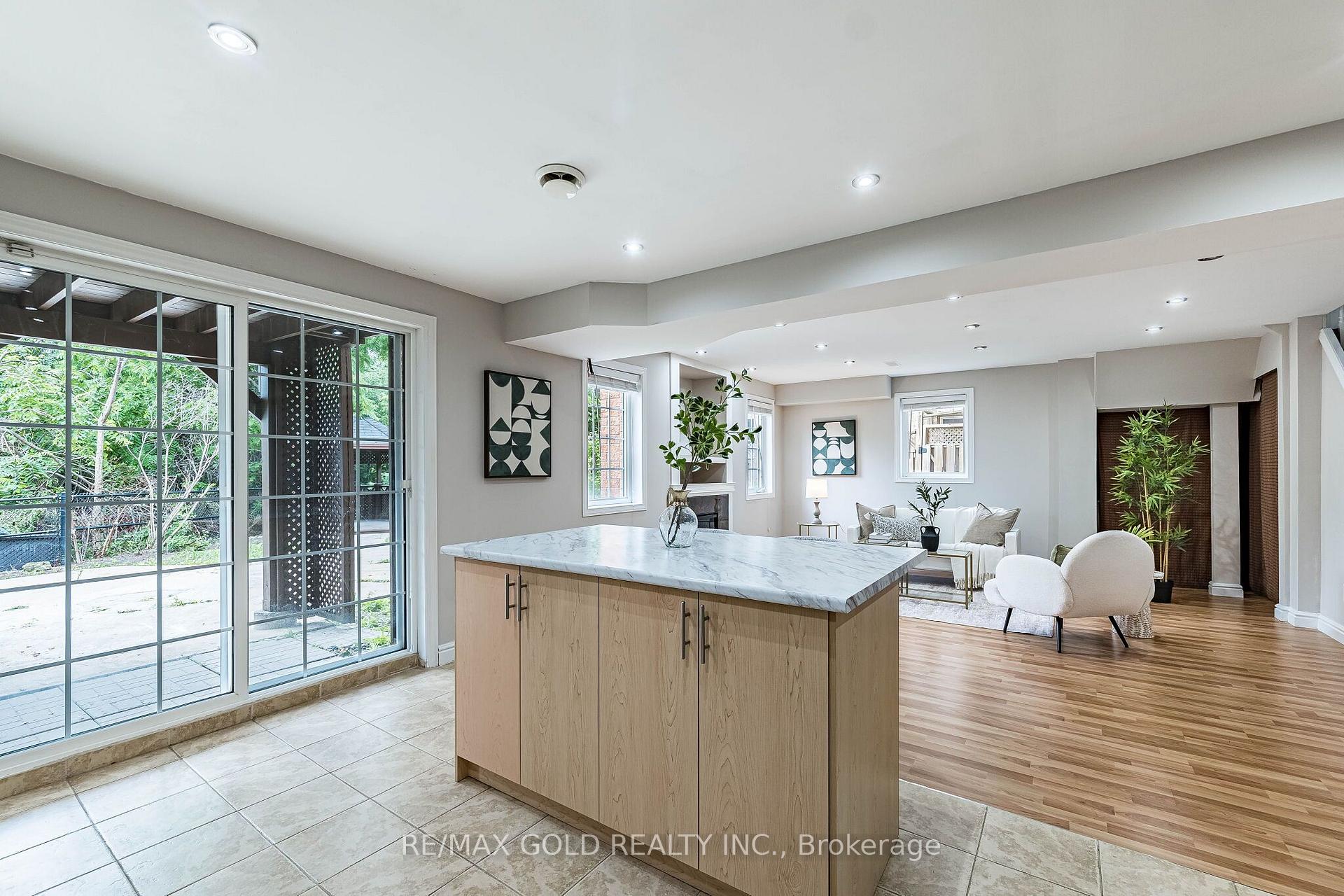 Photo 40 of 52 Moldovan Drive, Brampton, Sandringham-Wellington — HOMEH