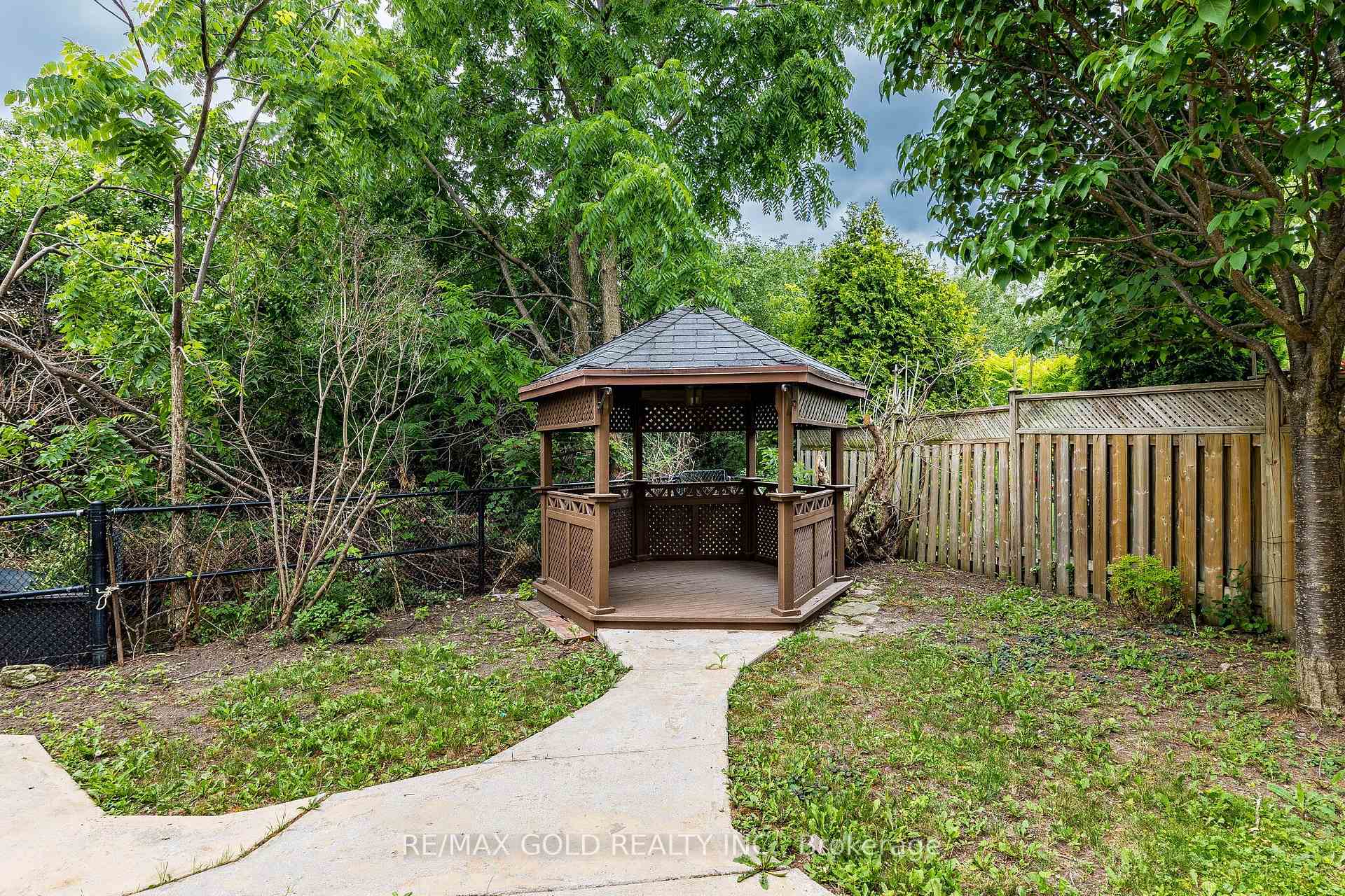 Photo 50 of 52 Moldovan Drive, Brampton, Sandringham-Wellington — HOMEH