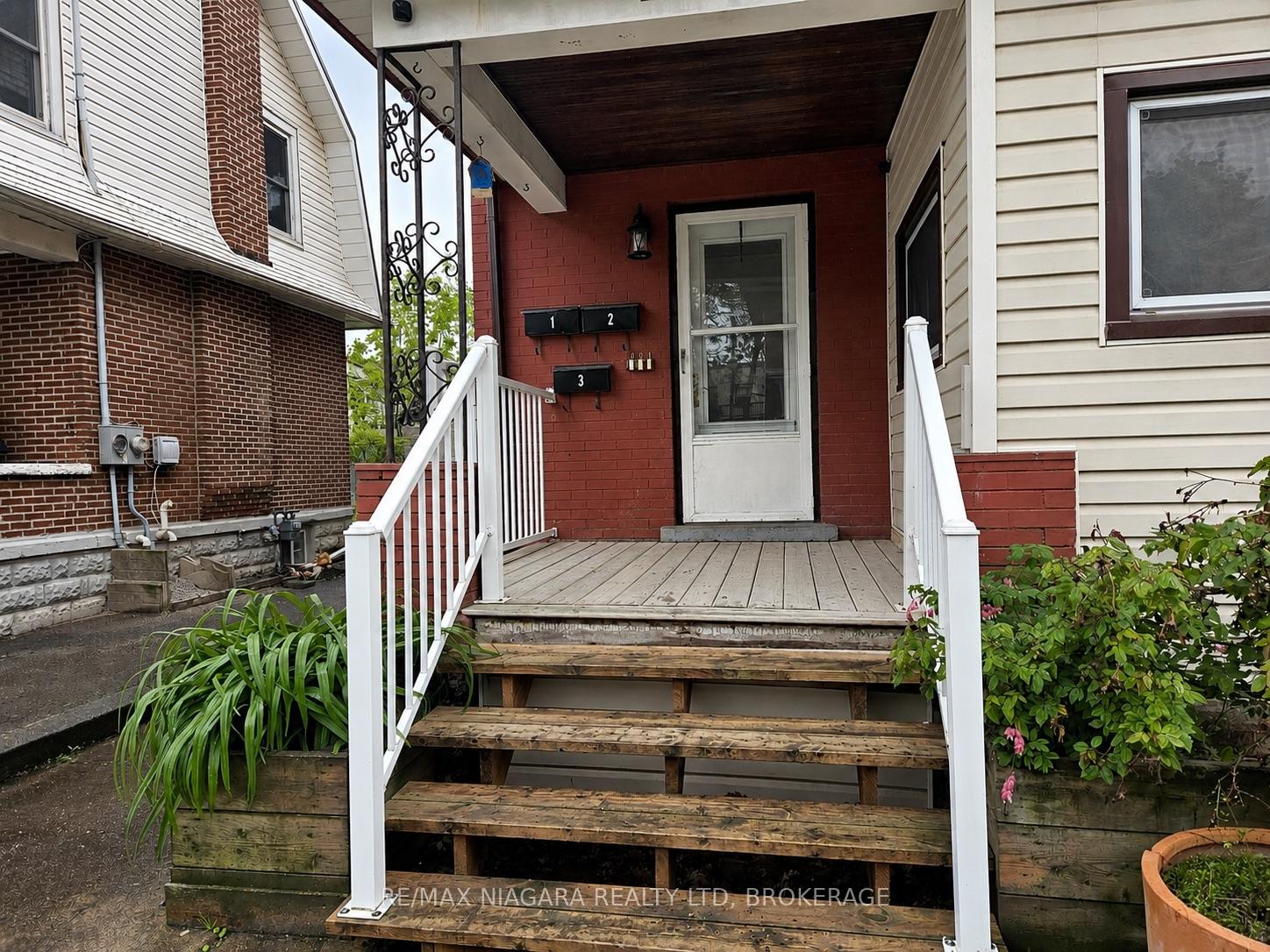 Photo 1 of Unit 3, 23 Avenue Place, Welland, Welland Downtown — HOMEH