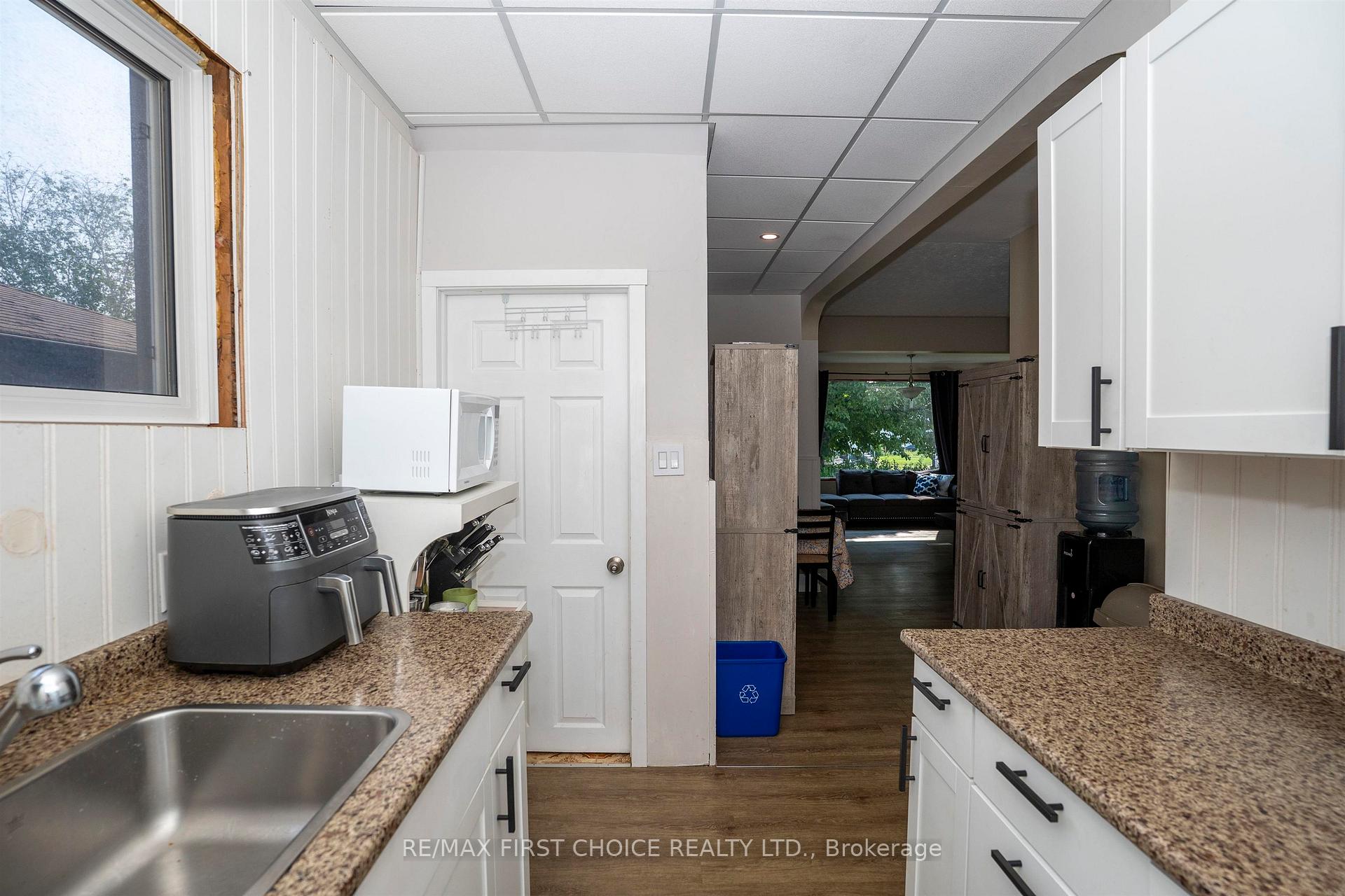 Photo 4 of 503 Prince Arthur Boulevard, Thunder Bay, East End — HOMEH